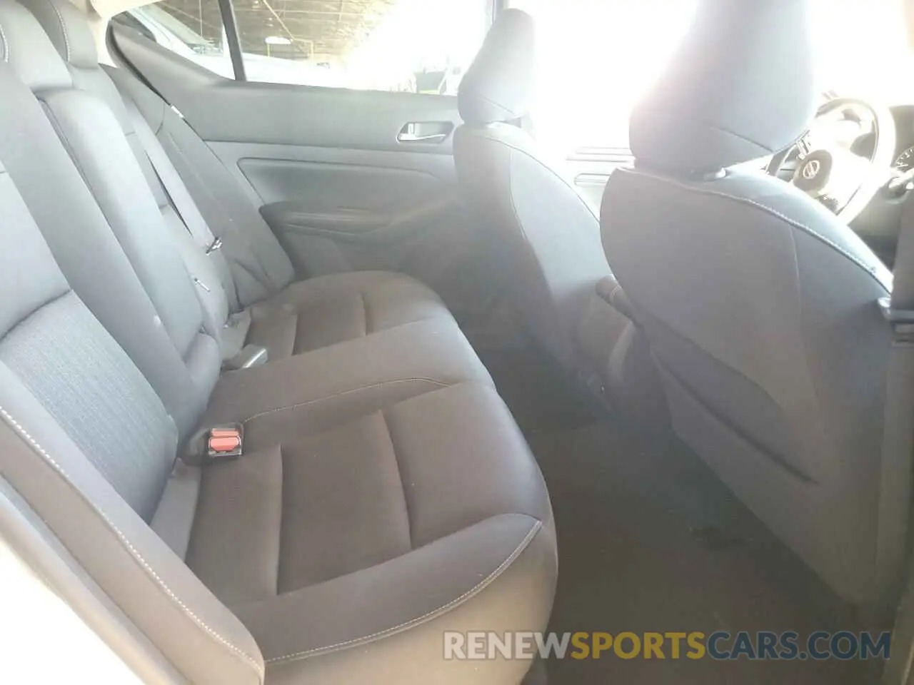 10 Photograph of a damaged car 1N4BL4BV5LC257406 NISSAN ALTIMA 2020