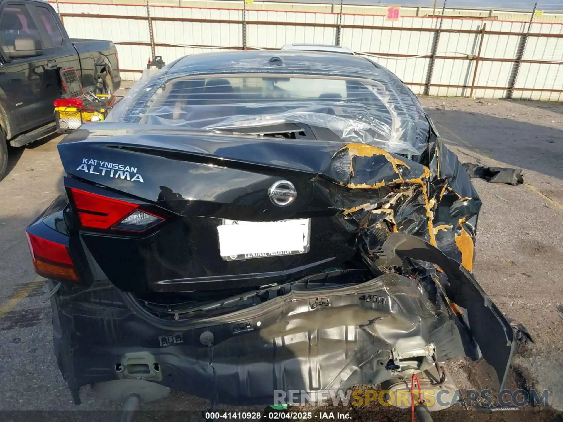 17 Photograph of a damaged car 1N4BL4BV5LC258653 NISSAN ALTIMA 2020