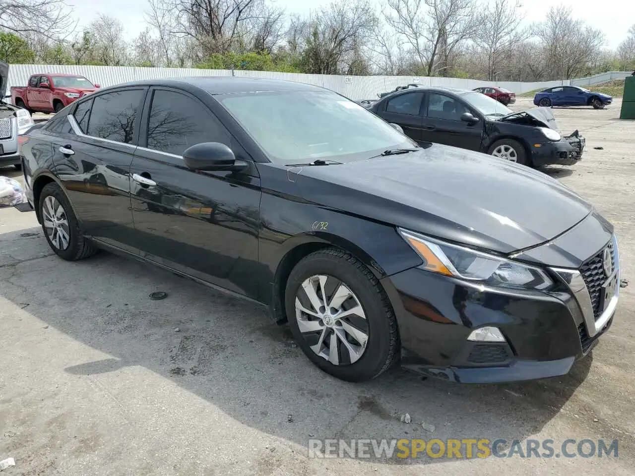 4 Photograph of a damaged car 1N4BL4BV5LC263142 NISSAN ALTIMA 2020