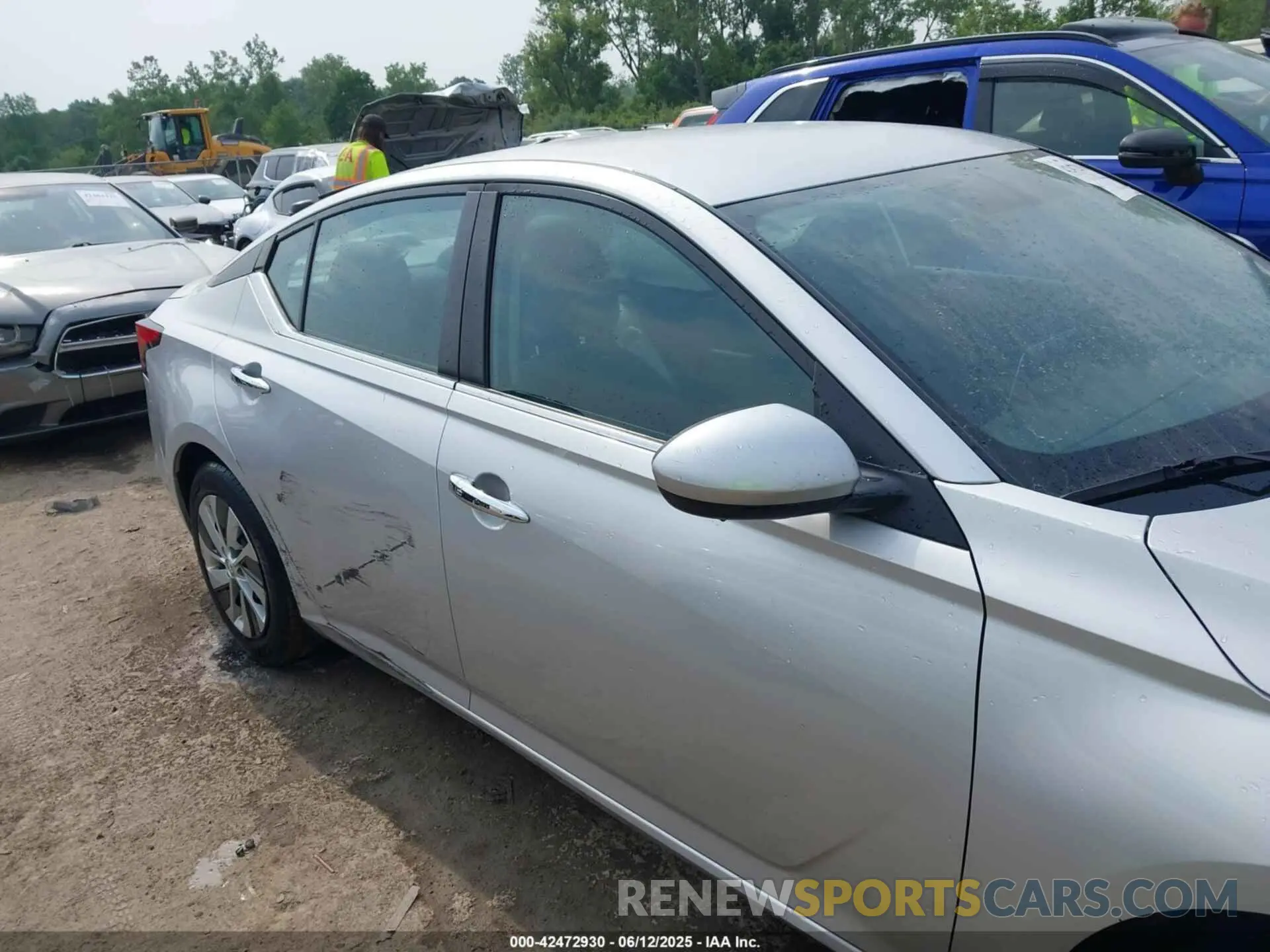 12 Photograph of a damaged car 1N4BL4BV5LC272147 NISSAN ALTIMA 2020