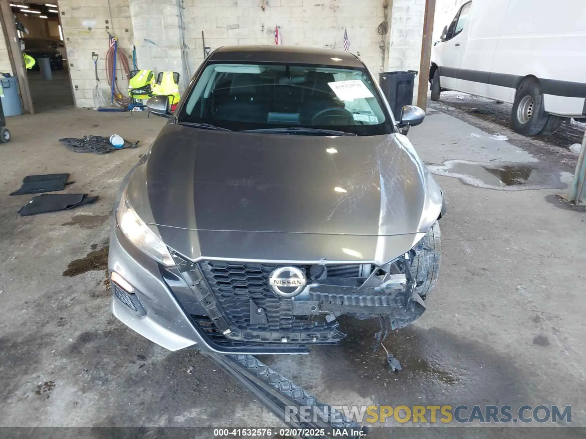 13 Photograph of a damaged car 1N4BL4BV5LC278885 NISSAN ALTIMA 2020