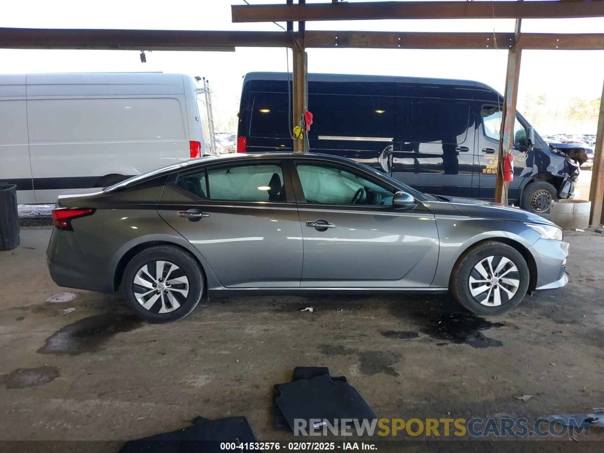 14 Photograph of a damaged car 1N4BL4BV5LC278885 NISSAN ALTIMA 2020