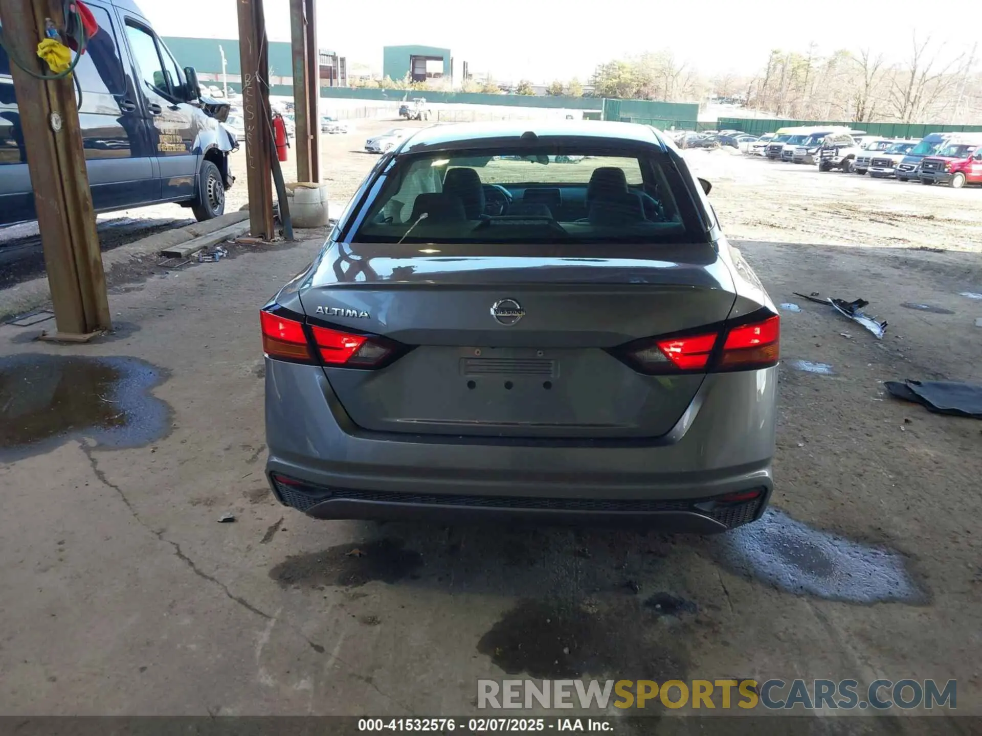 17 Photograph of a damaged car 1N4BL4BV5LC278885 NISSAN ALTIMA 2020
