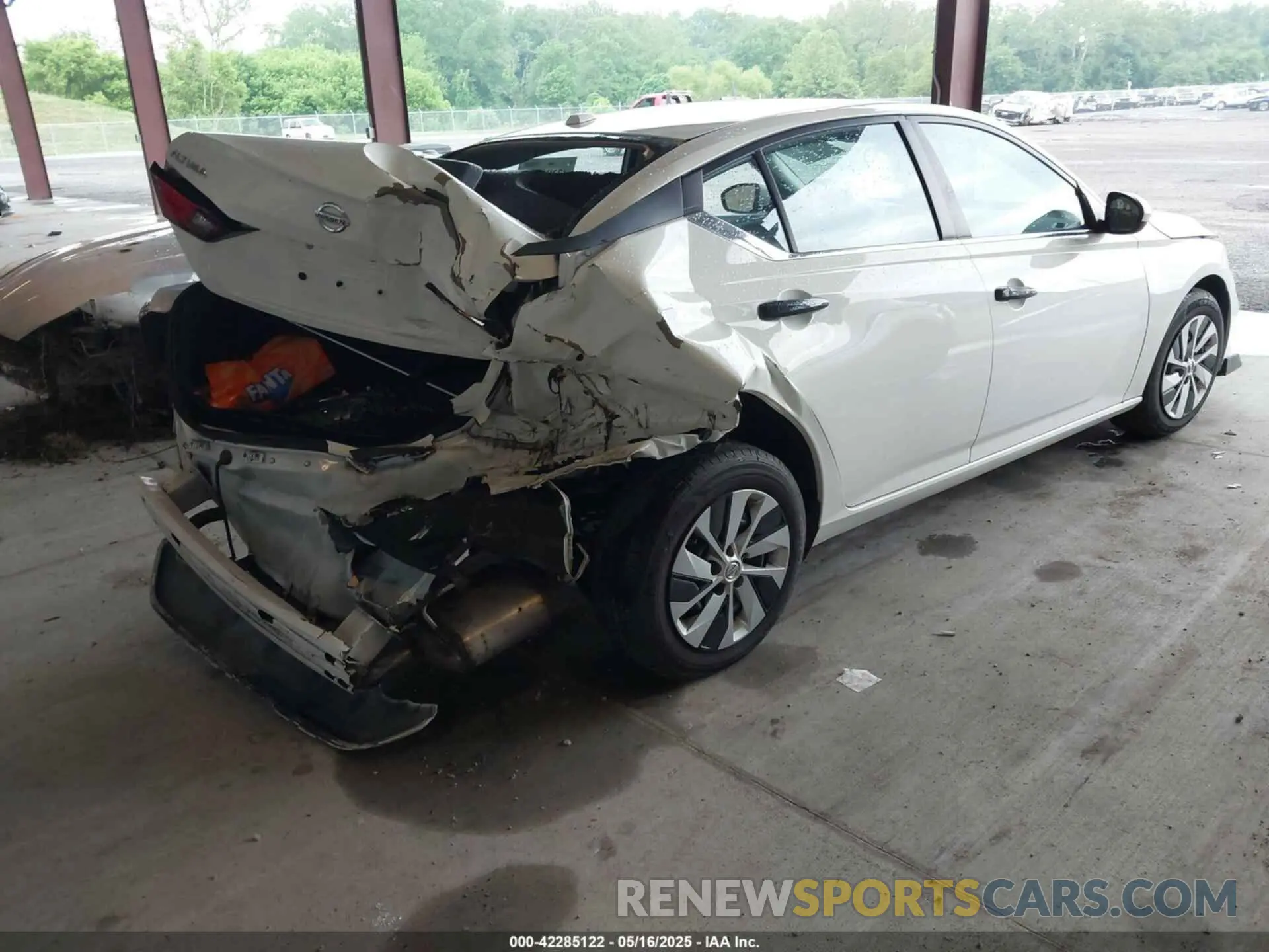 4 Photograph of a damaged car 1N4BL4BV5LC280779 NISSAN ALTIMA 2020