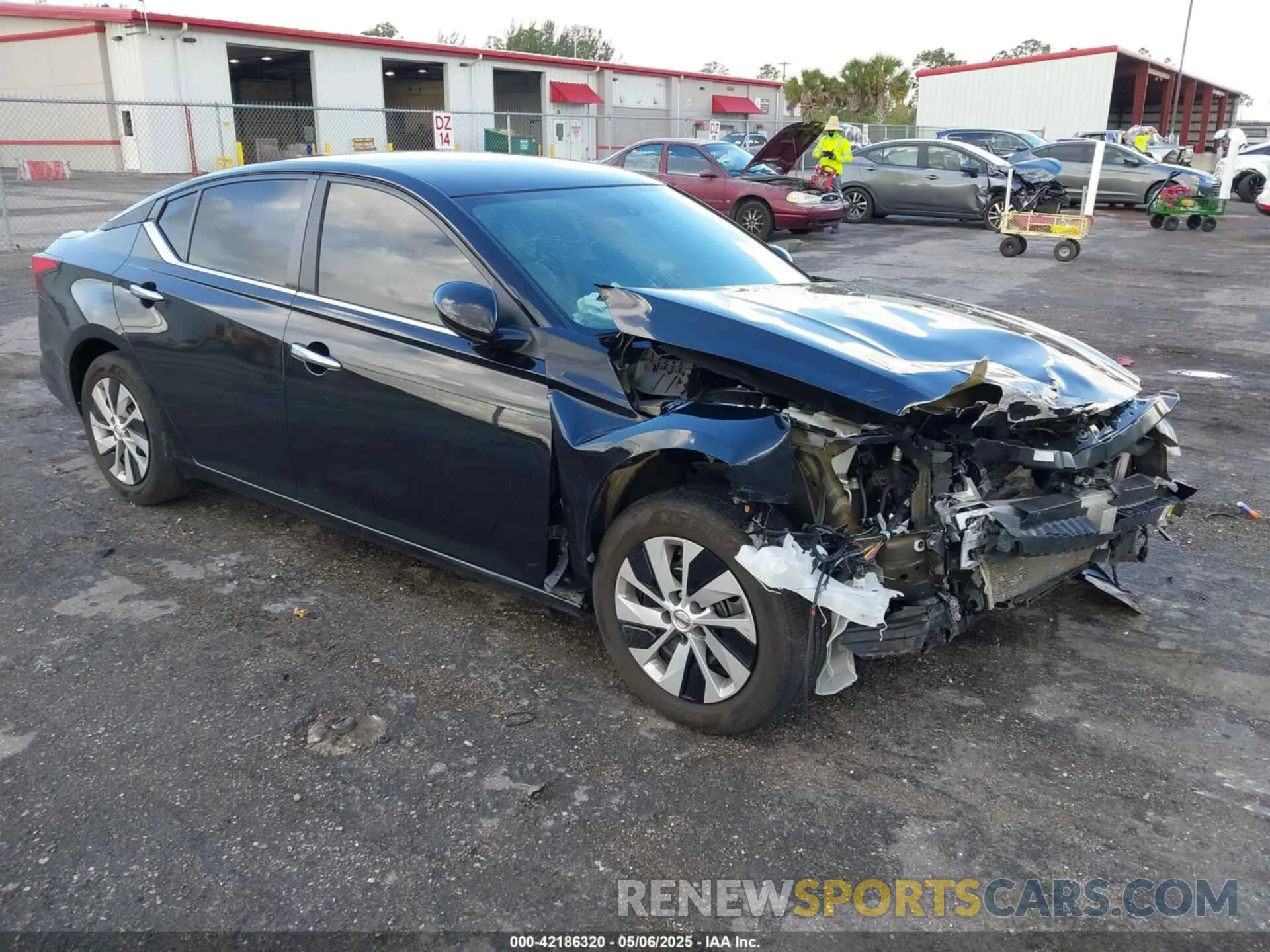 1 Photograph of a damaged car 1N4BL4BV5LN317544 NISSAN ALTIMA 2020