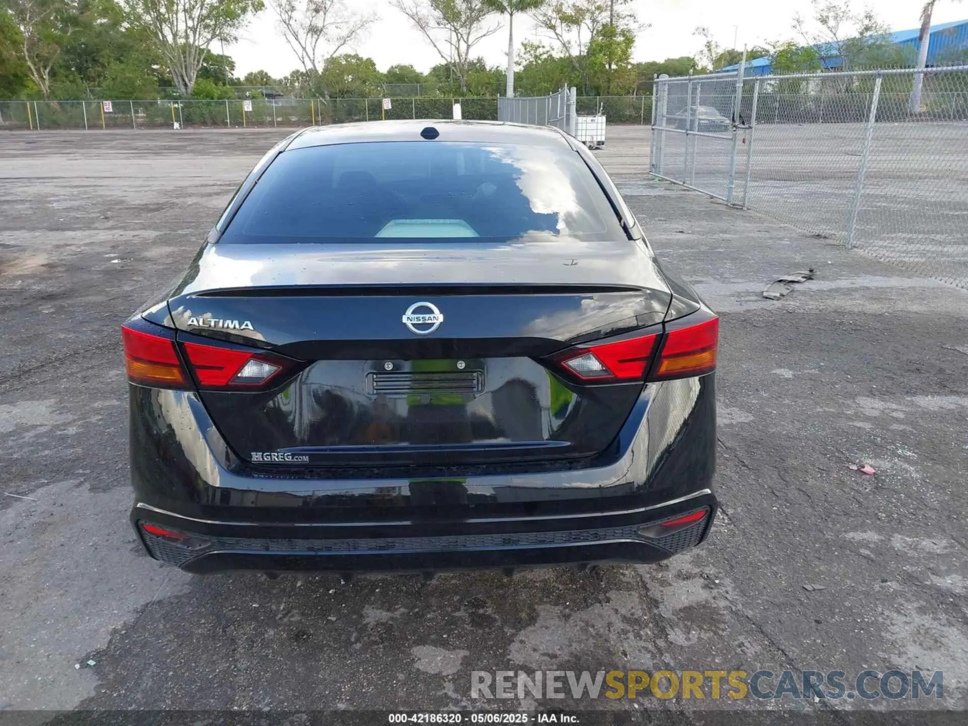 16 Photograph of a damaged car 1N4BL4BV5LN317544 NISSAN ALTIMA 2020