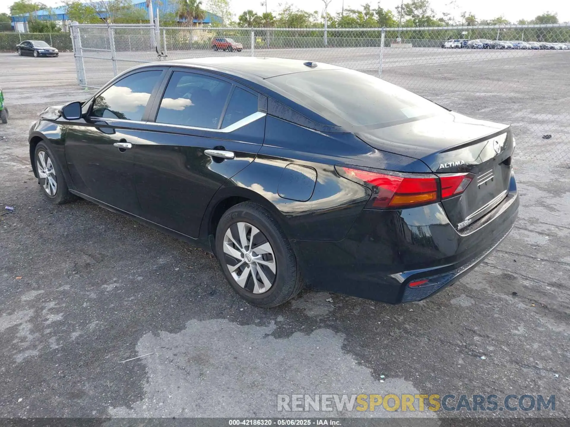 3 Photograph of a damaged car 1N4BL4BV5LN317544 NISSAN ALTIMA 2020