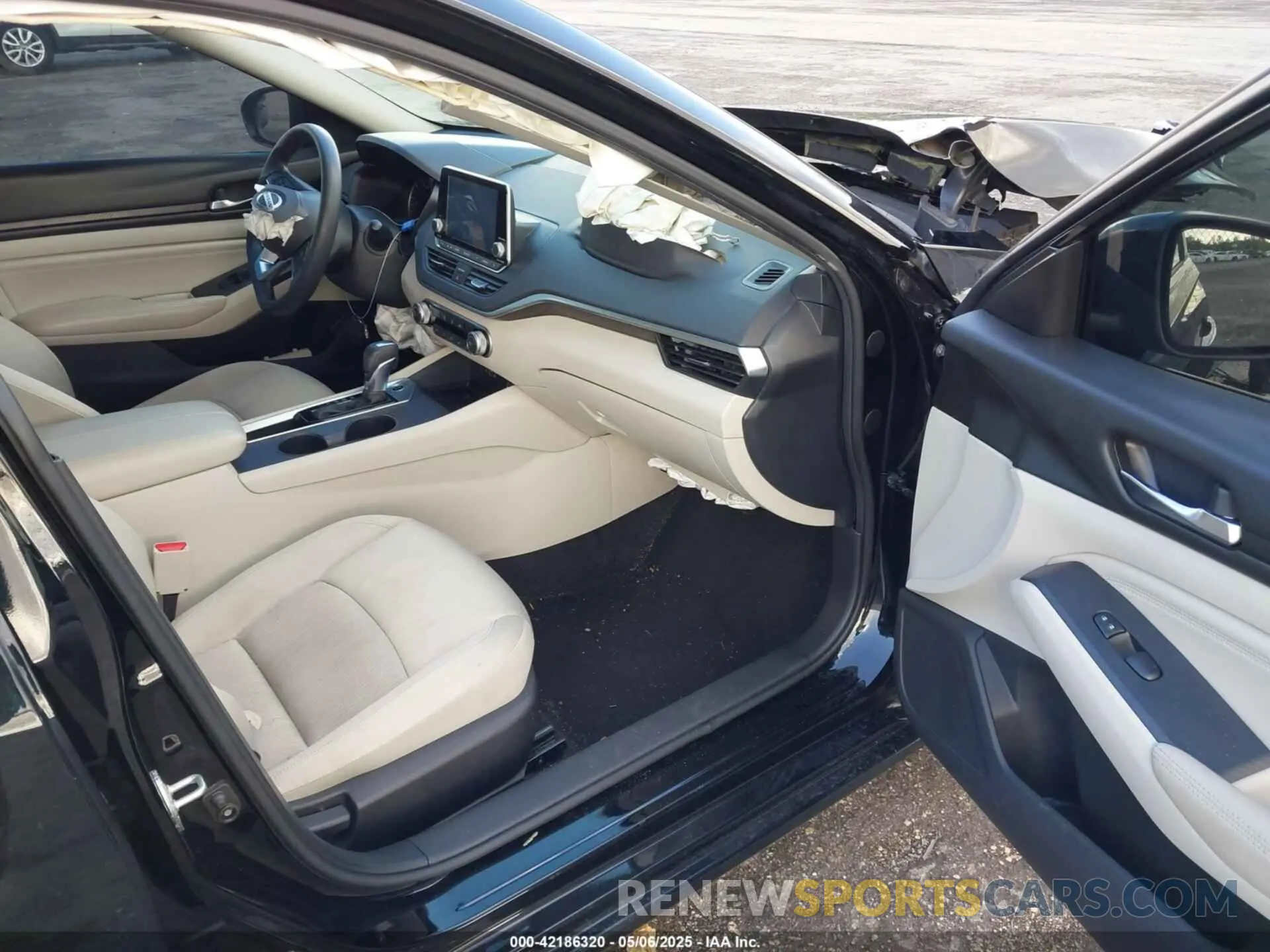 5 Photograph of a damaged car 1N4BL4BV5LN317544 NISSAN ALTIMA 2020