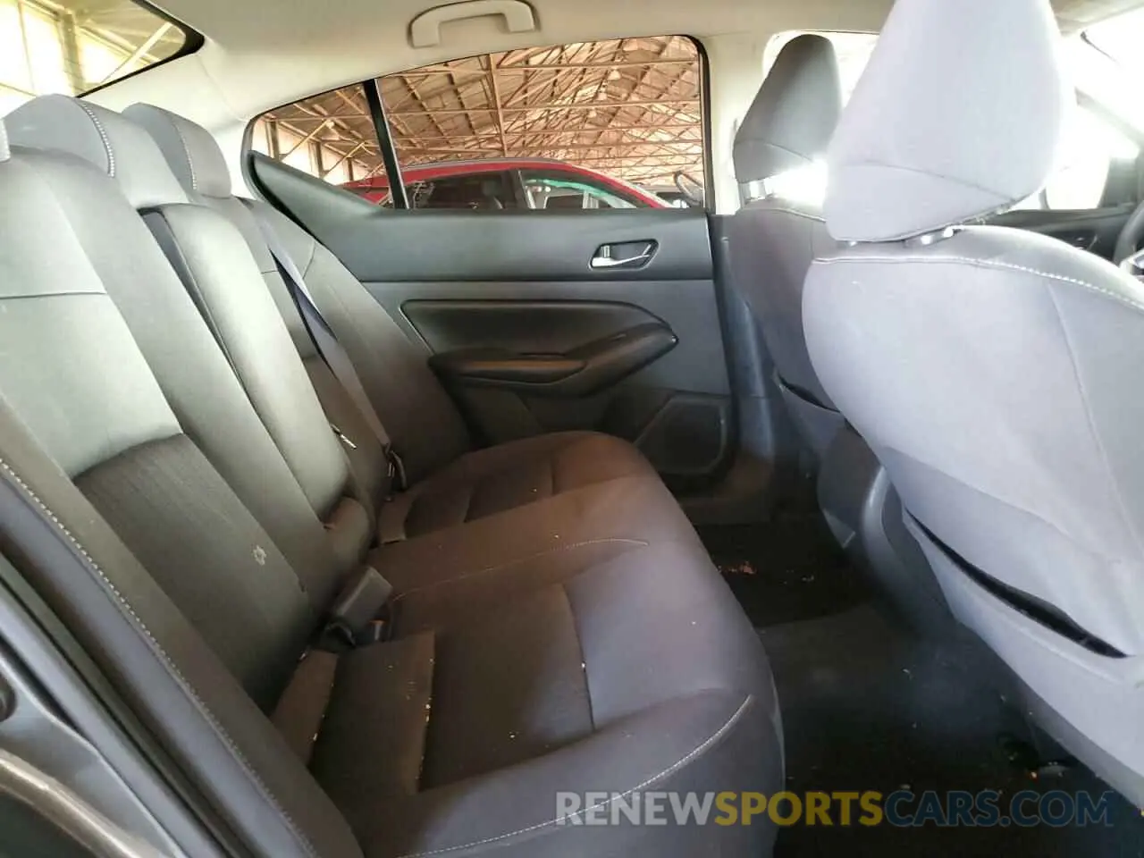10 Photograph of a damaged car 1N4BL4BV5LN318838 NISSAN ALTIMA 2020