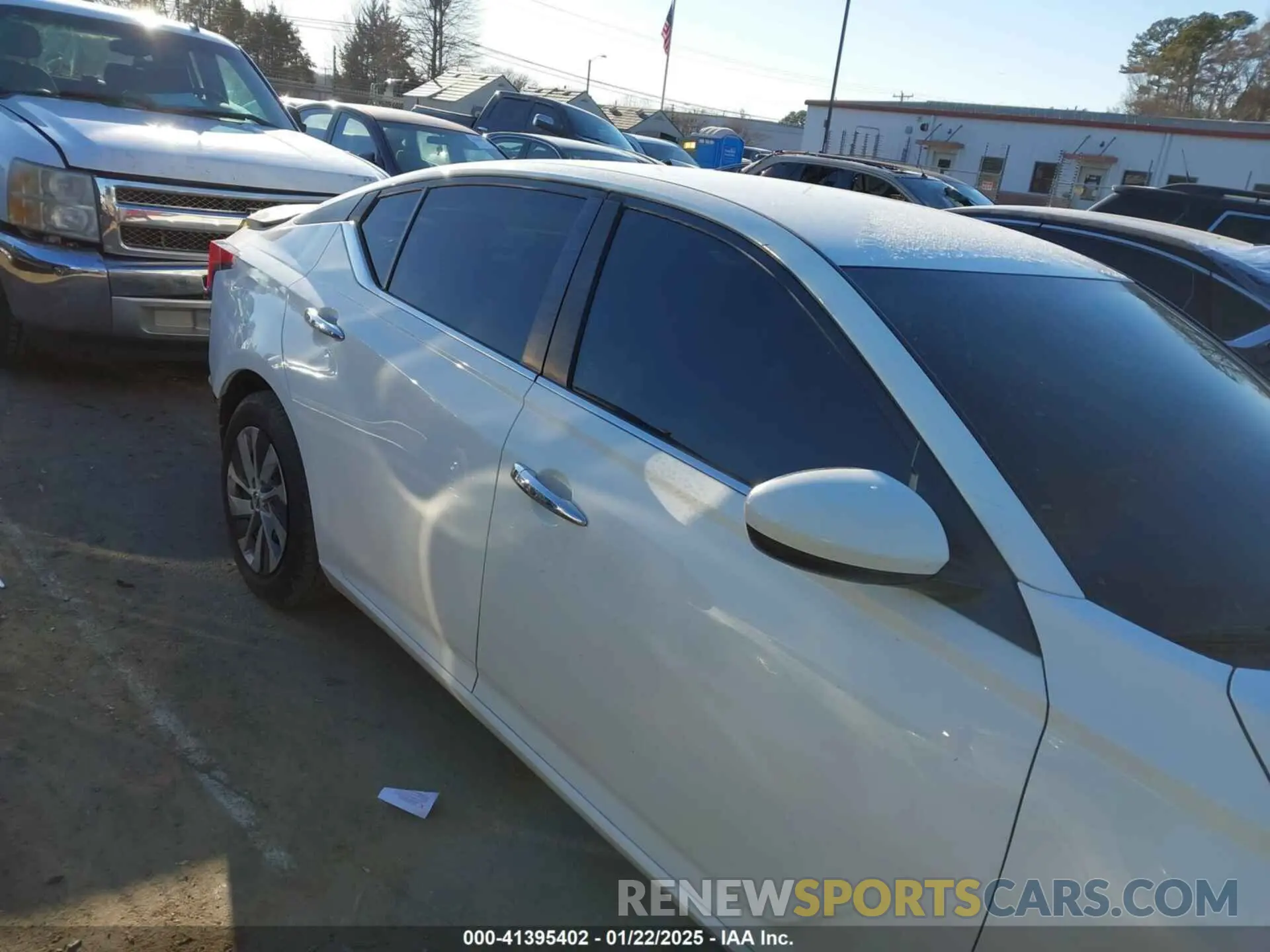 13 Photograph of a damaged car 1N4BL4BV6LC128820 NISSAN ALTIMA 2020