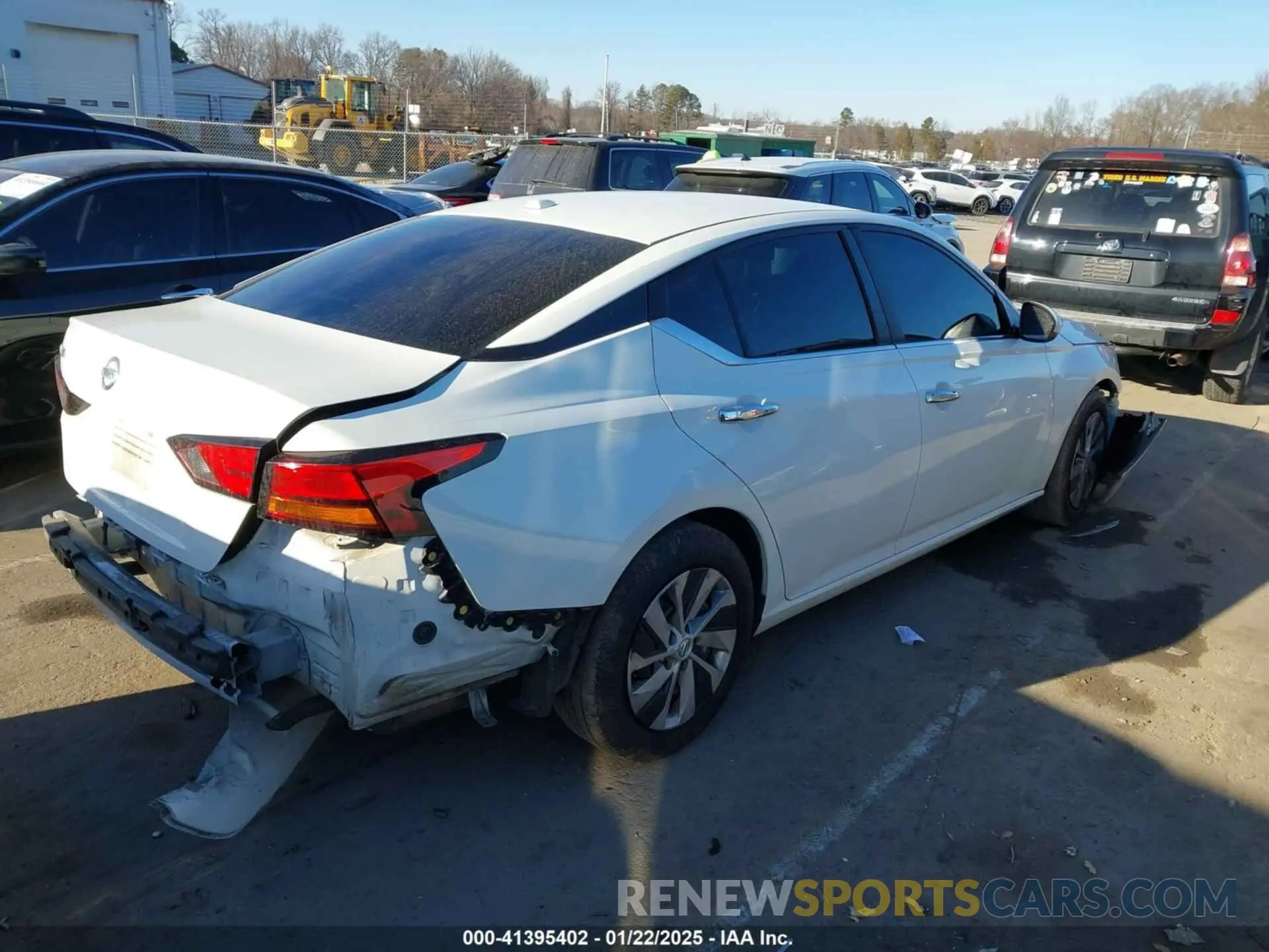 4 Photograph of a damaged car 1N4BL4BV6LC128820 NISSAN ALTIMA 2020