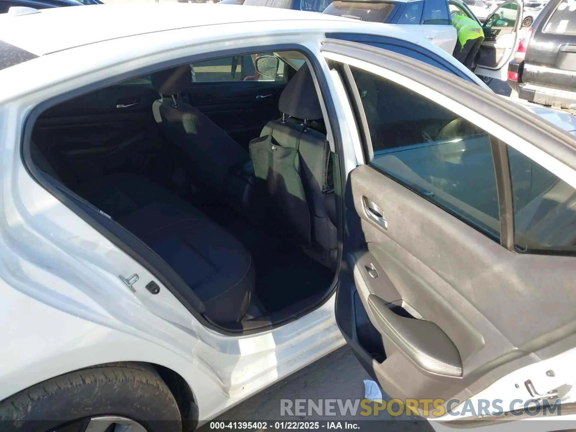 8 Photograph of a damaged car 1N4BL4BV6LC128820 NISSAN ALTIMA 2020