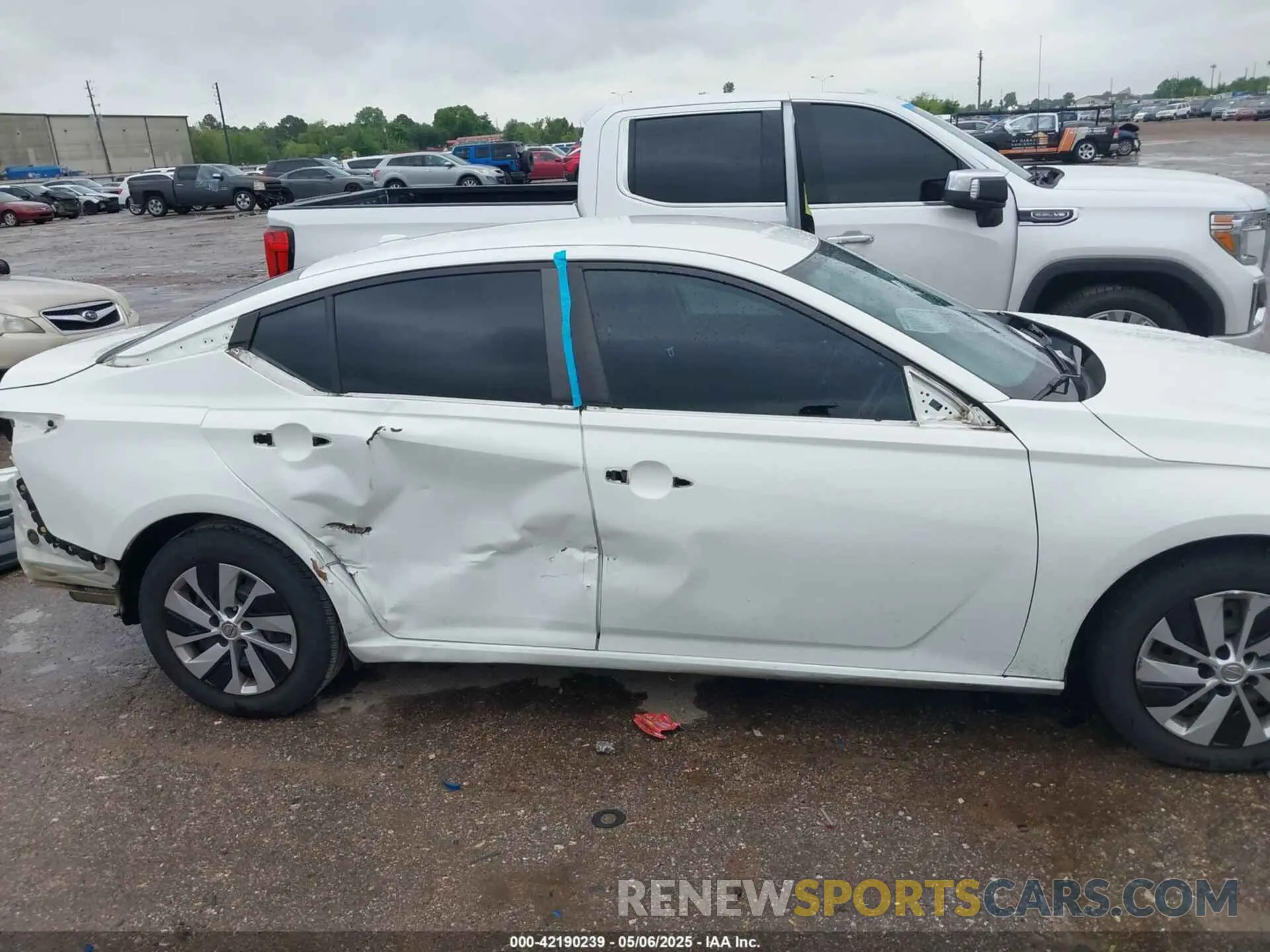 14 Photograph of a damaged car 1N4BL4BV6LC139087 NISSAN ALTIMA 2020