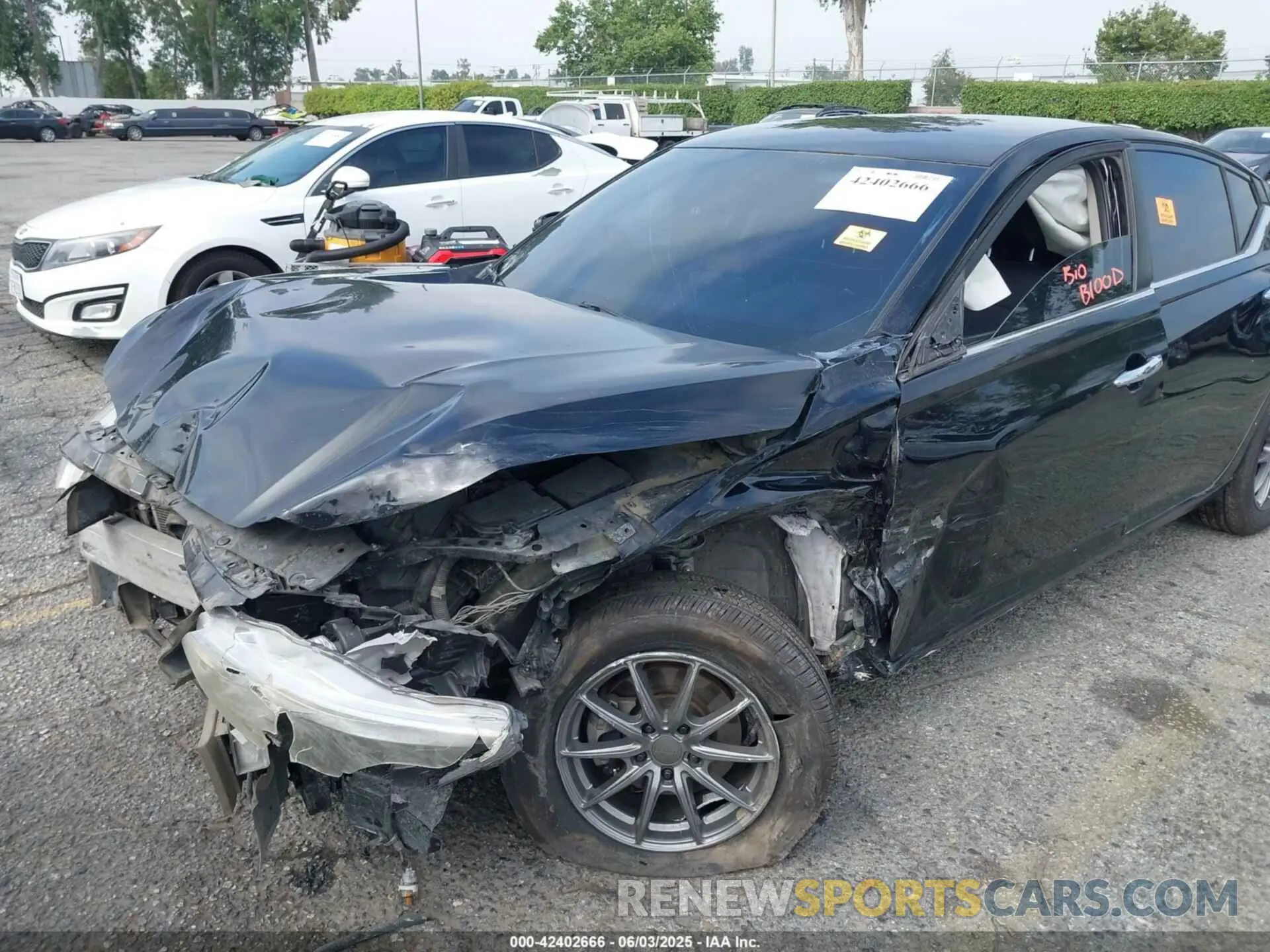 17 Photograph of a damaged car 1N4BL4BV6LC139574 NISSAN ALTIMA 2020