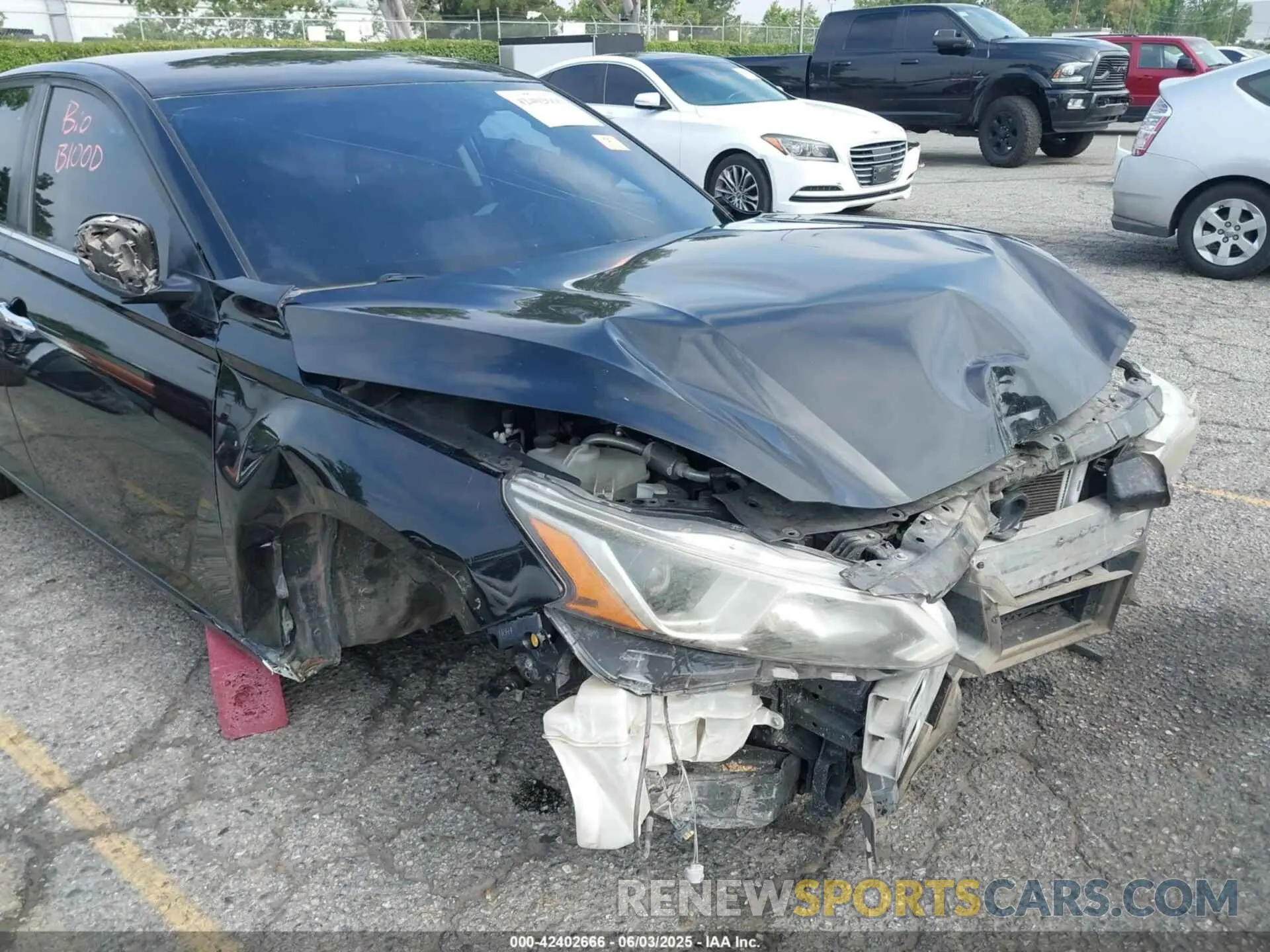 6 Photograph of a damaged car 1N4BL4BV6LC139574 NISSAN ALTIMA 2020