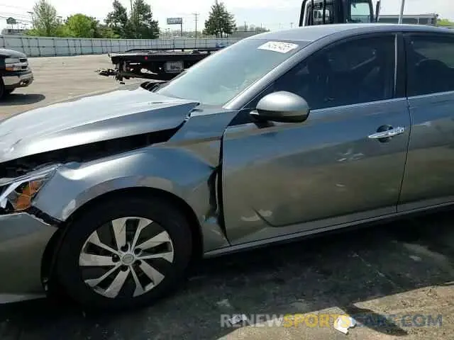13 Photograph of a damaged car 1N4BL4BV6LC160666 NISSAN ALTIMA 2020