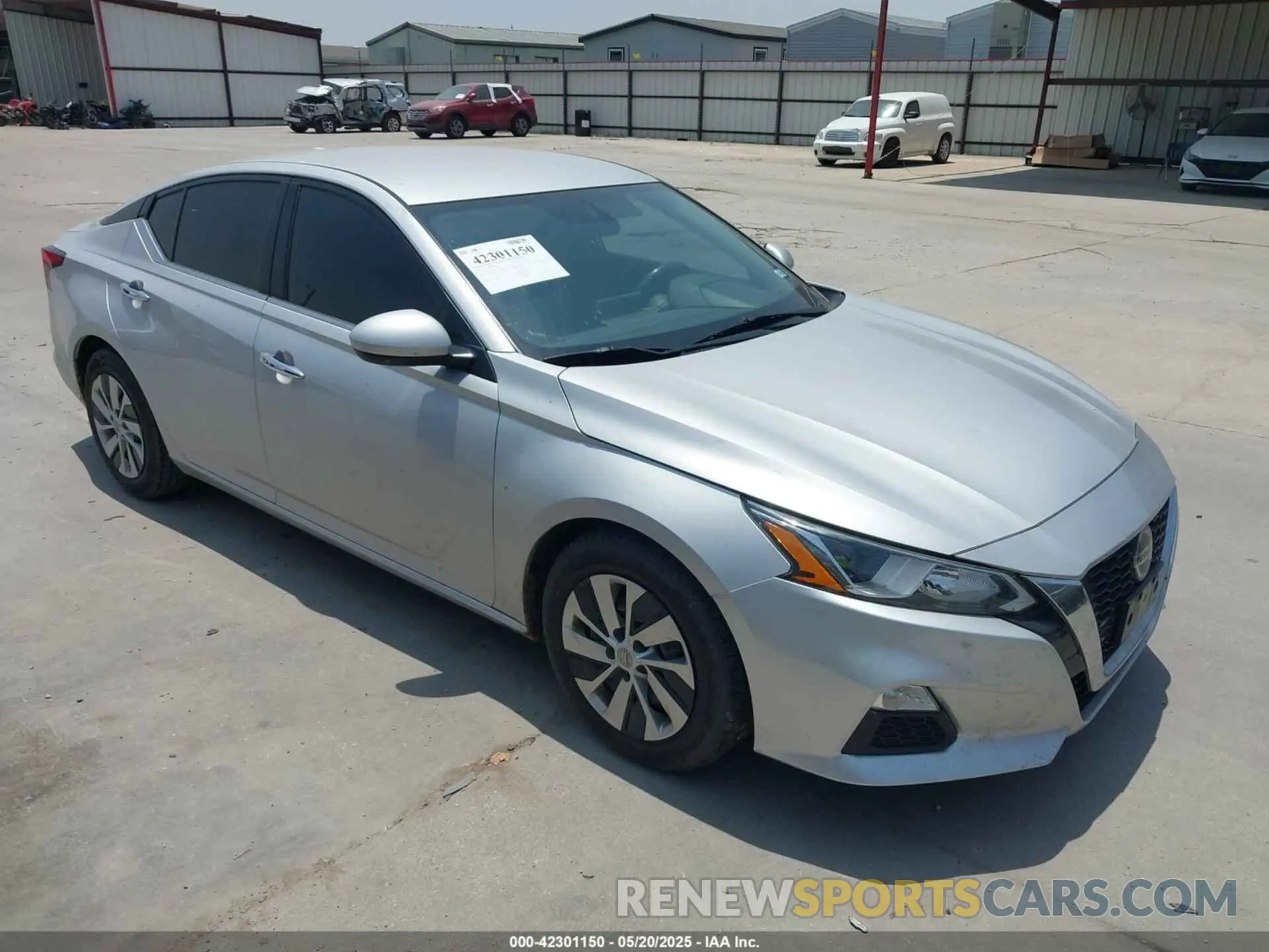 1 Photograph of a damaged car 1N4BL4BV6LC161946 NISSAN ALTIMA 2020