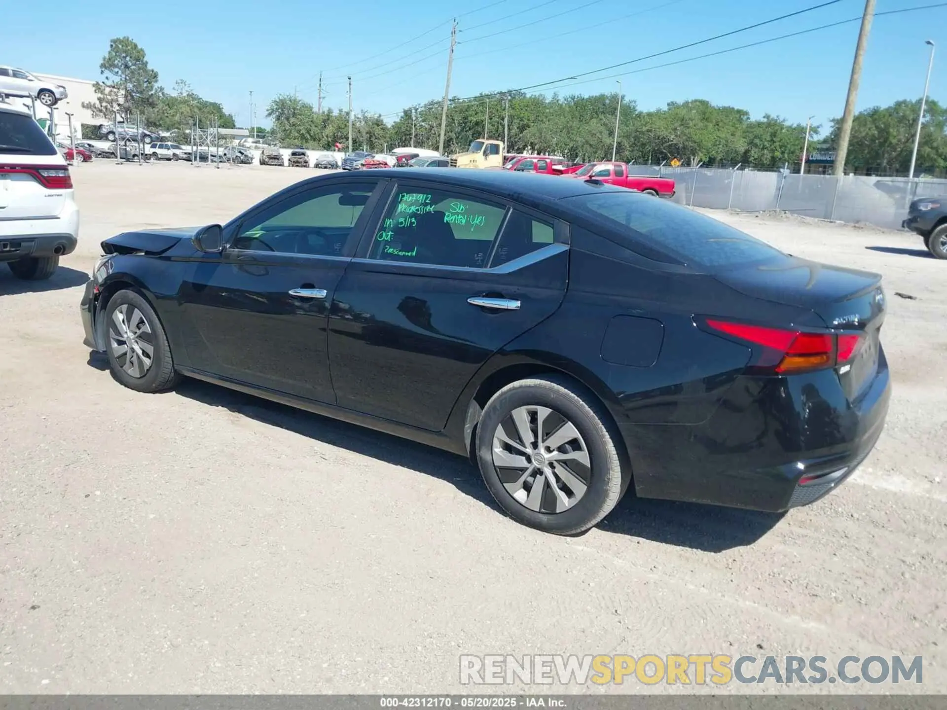 3 Photograph of a damaged car 1N4BL4BV6LC184384 NISSAN ALTIMA 2020