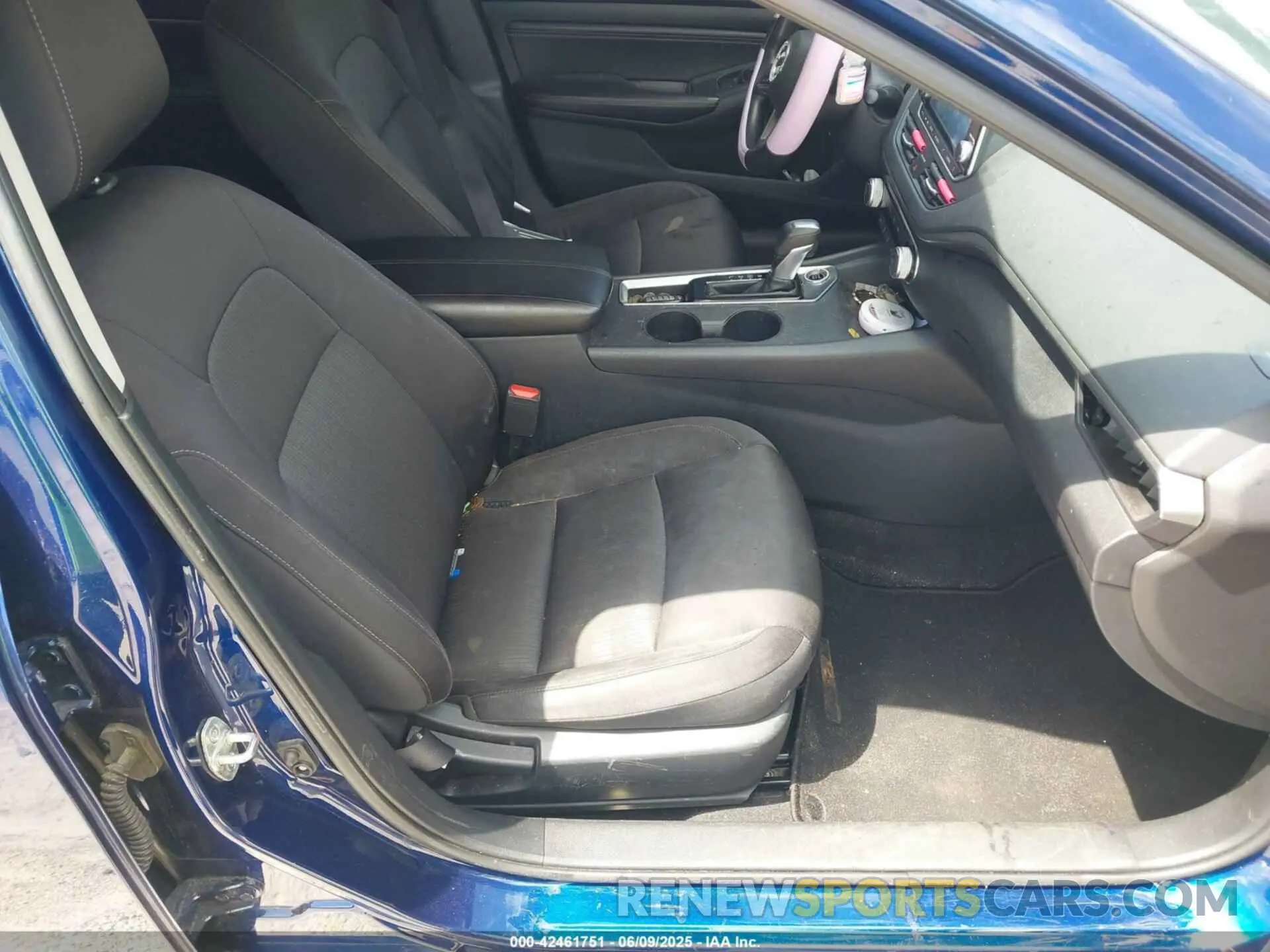 5 Photograph of a damaged car 1N4BL4BV6LC194798 NISSAN ALTIMA 2020
