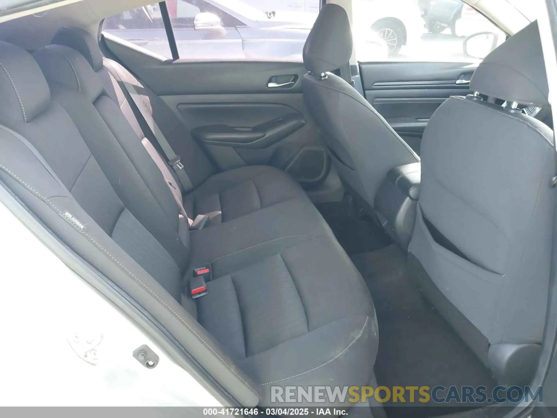 8 Photograph of a damaged car 1N4BL4BV6LC204083 NISSAN ALTIMA 2020