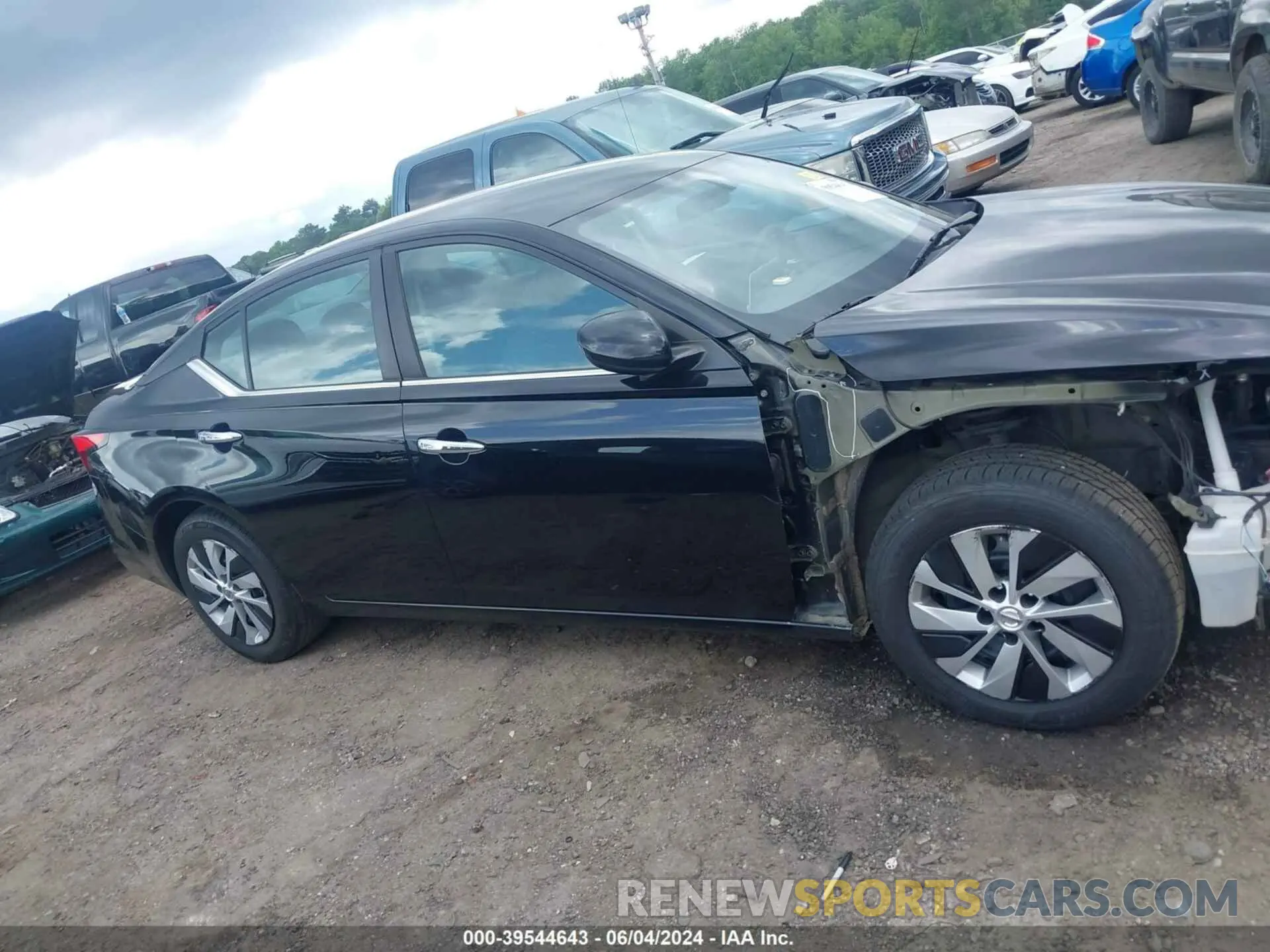 14 Photograph of a damaged car 1N4BL4BV6LC205928 NISSAN ALTIMA 2020