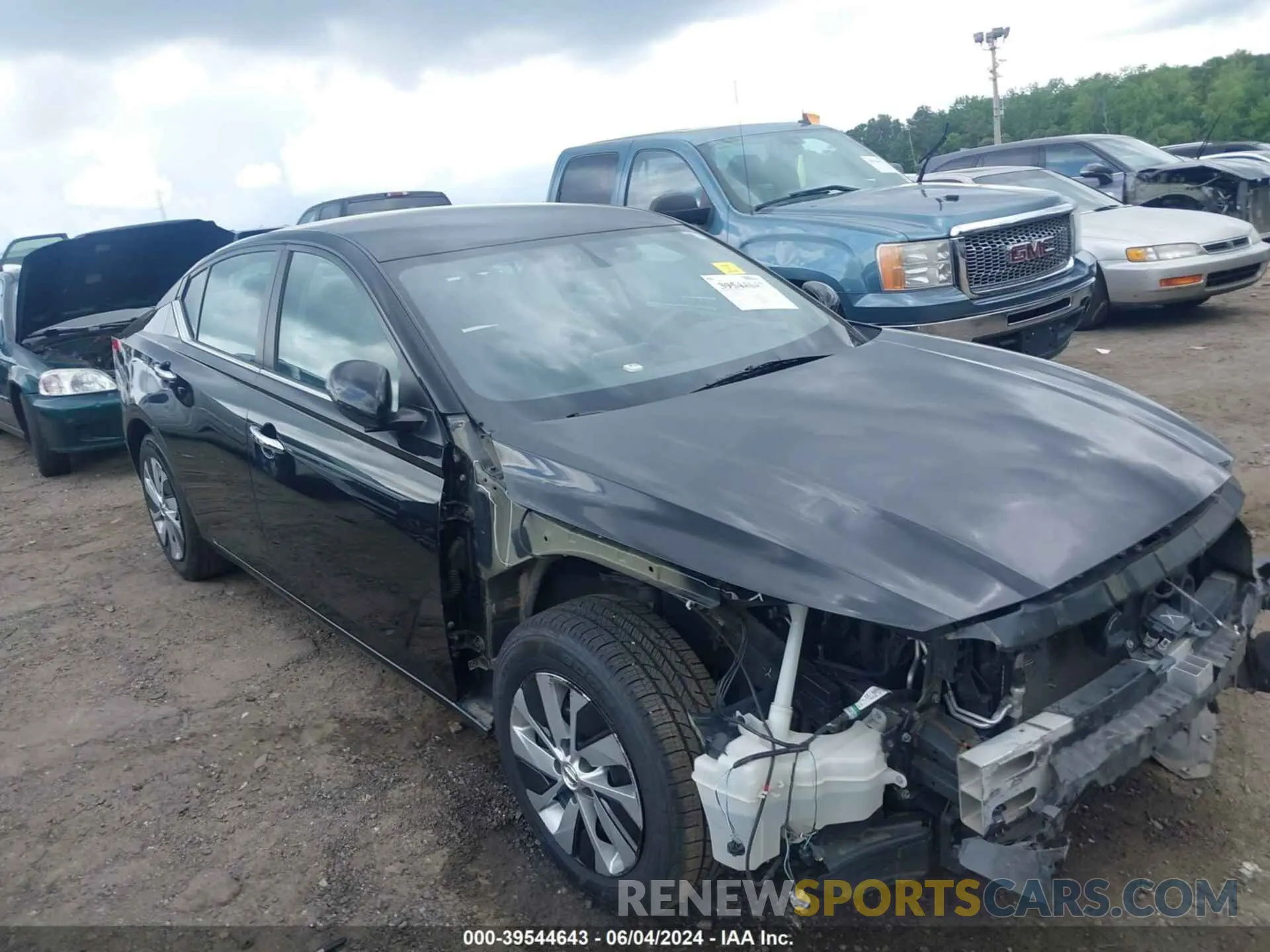 18 Photograph of a damaged car 1N4BL4BV6LC205928 NISSAN ALTIMA 2020