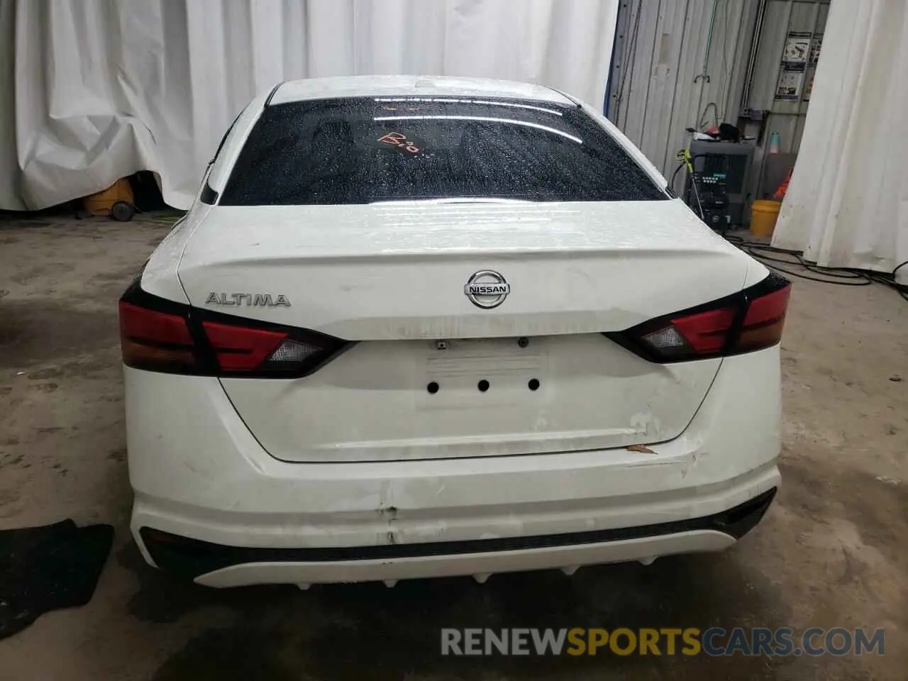 6 Photograph of a damaged car 1N4BL4BV6LC208389 NISSAN ALTIMA 2020