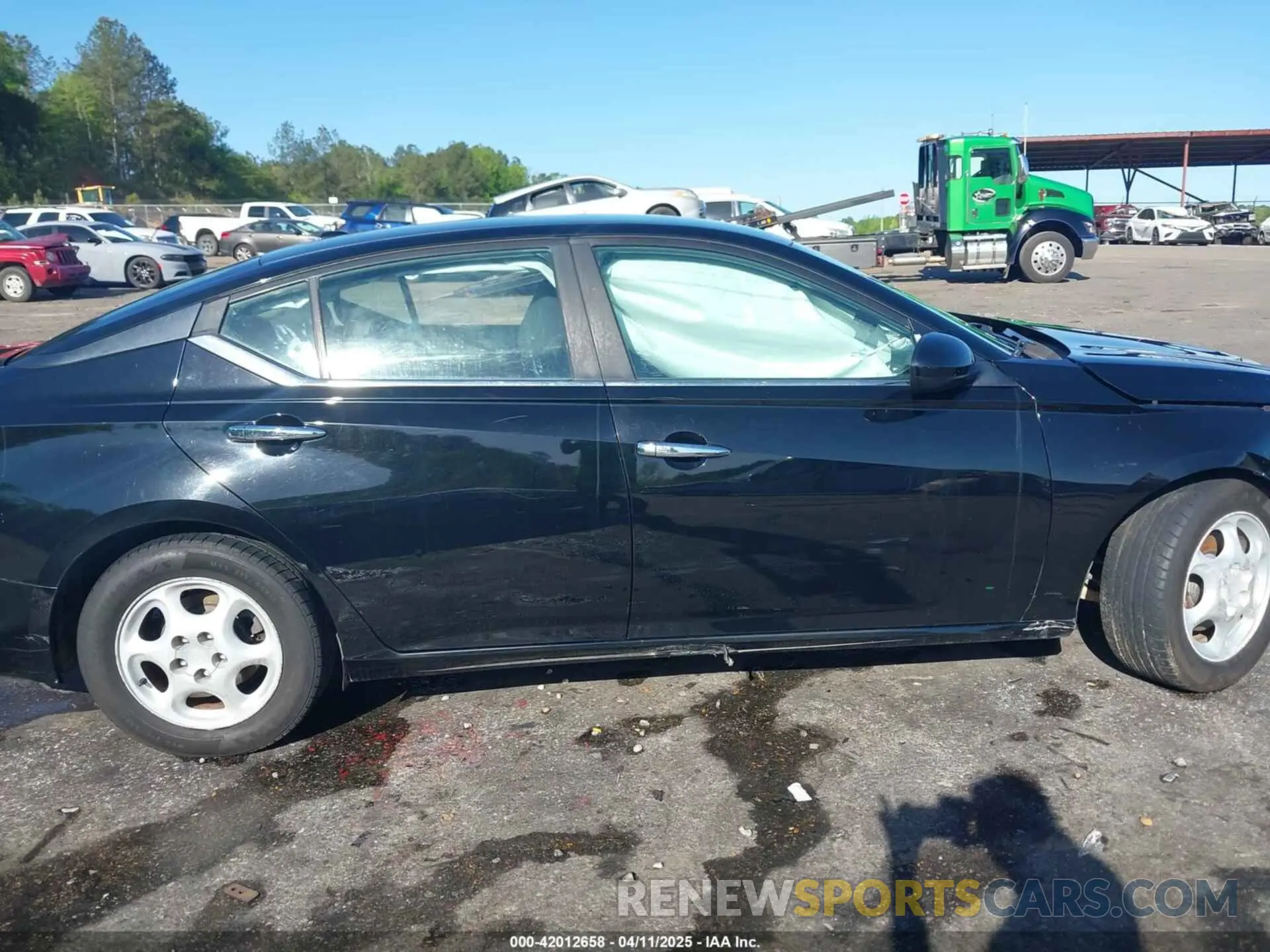 14 Photograph of a damaged car 1N4BL4BV6LC210417 NISSAN ALTIMA 2020
