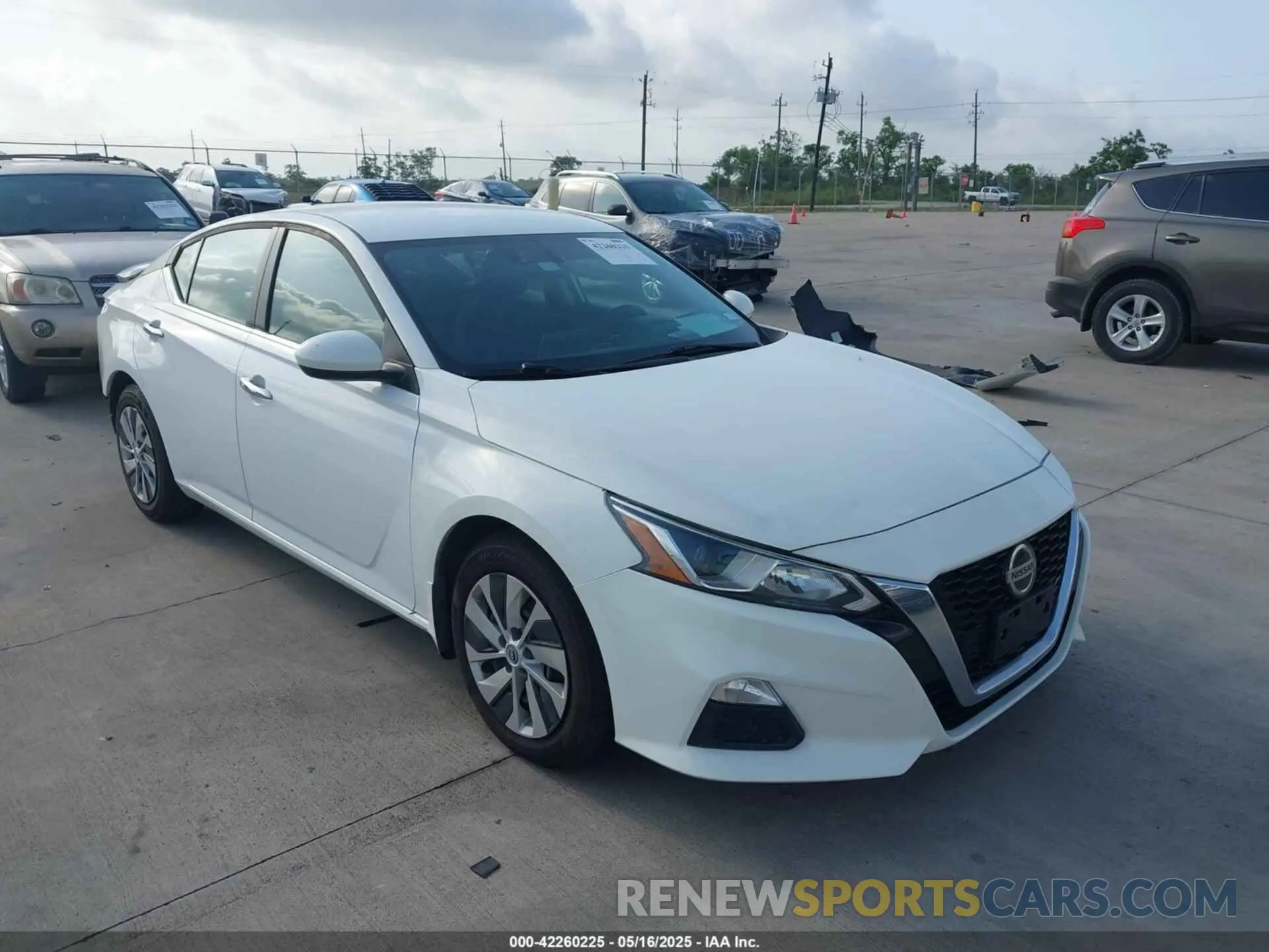 1 Photograph of a damaged car 1N4BL4BV6LC215407 NISSAN ALTIMA 2020