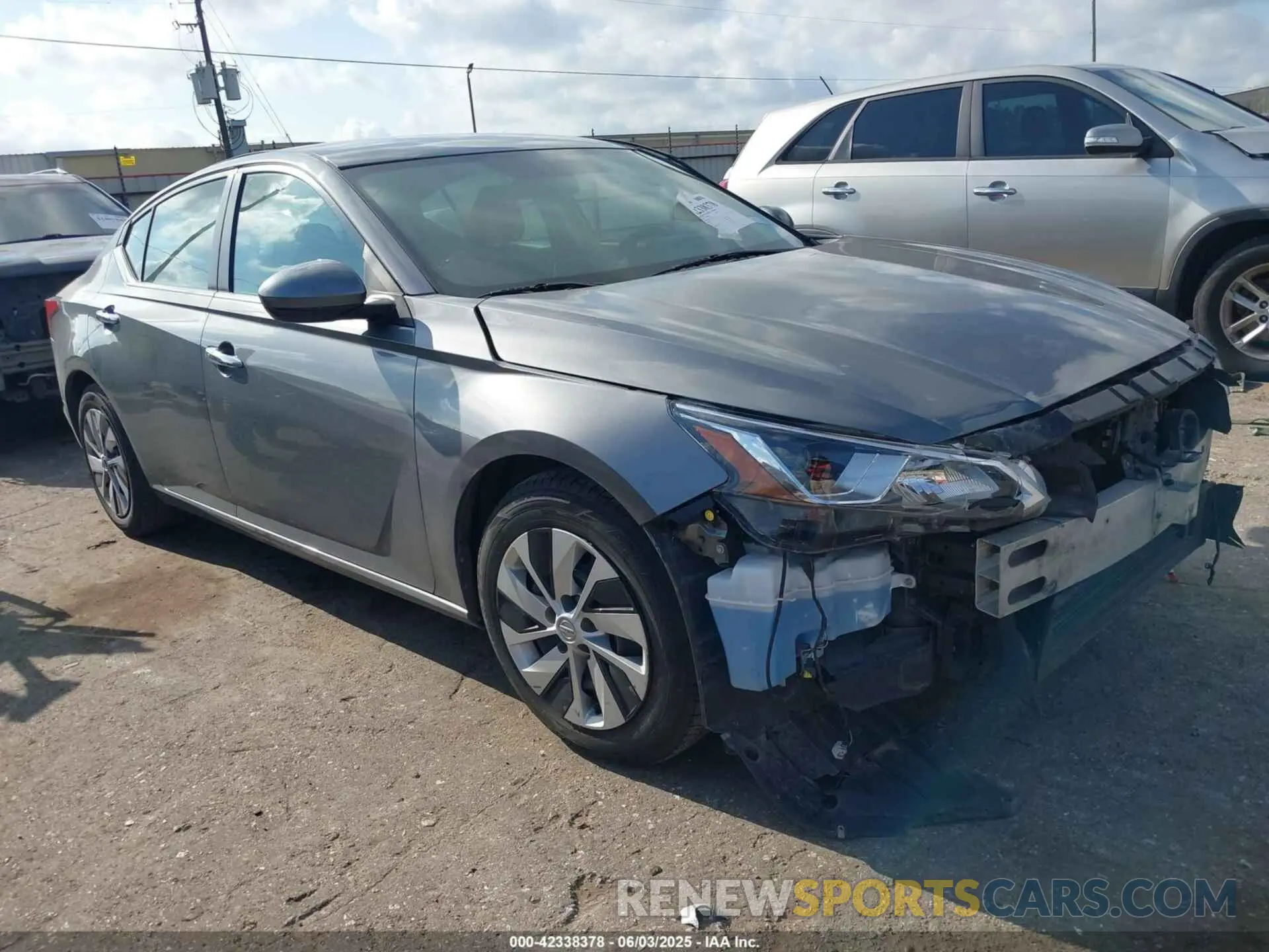 1 Photograph of a damaged car 1N4BL4BV6LC219814 NISSAN ALTIMA 2020