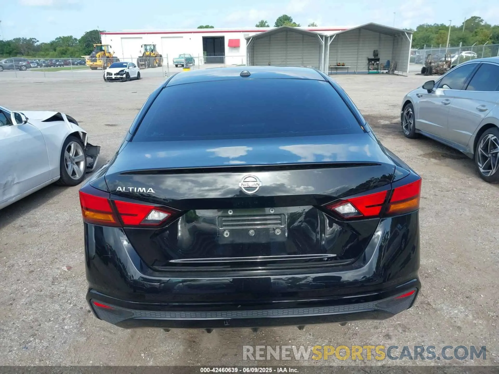 16 Photograph of a damaged car 1N4BL4BV6LC232773 NISSAN ALTIMA 2020