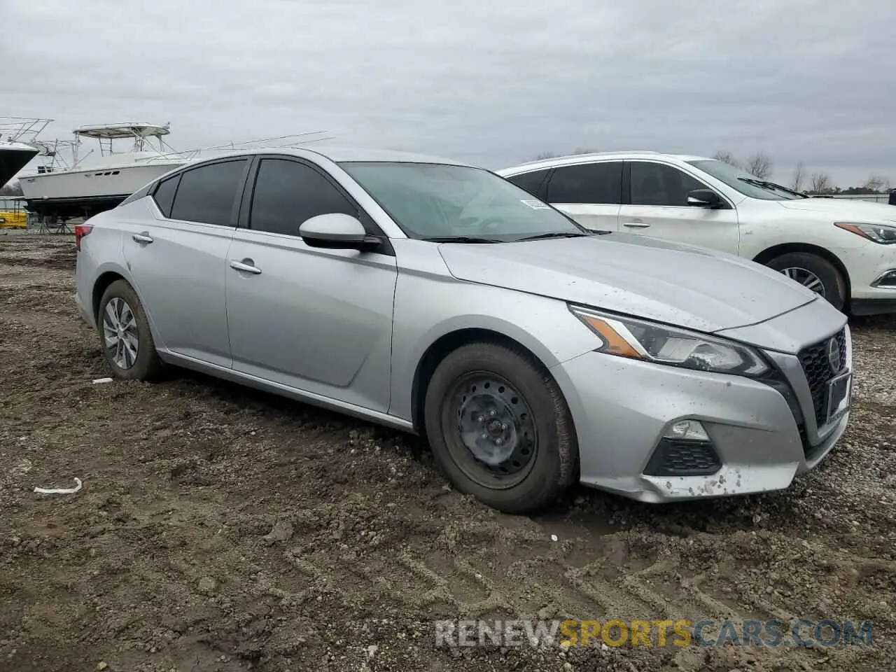 4 Photograph of a damaged car 1N4BL4BV6LC236788 NISSAN ALTIMA 2020