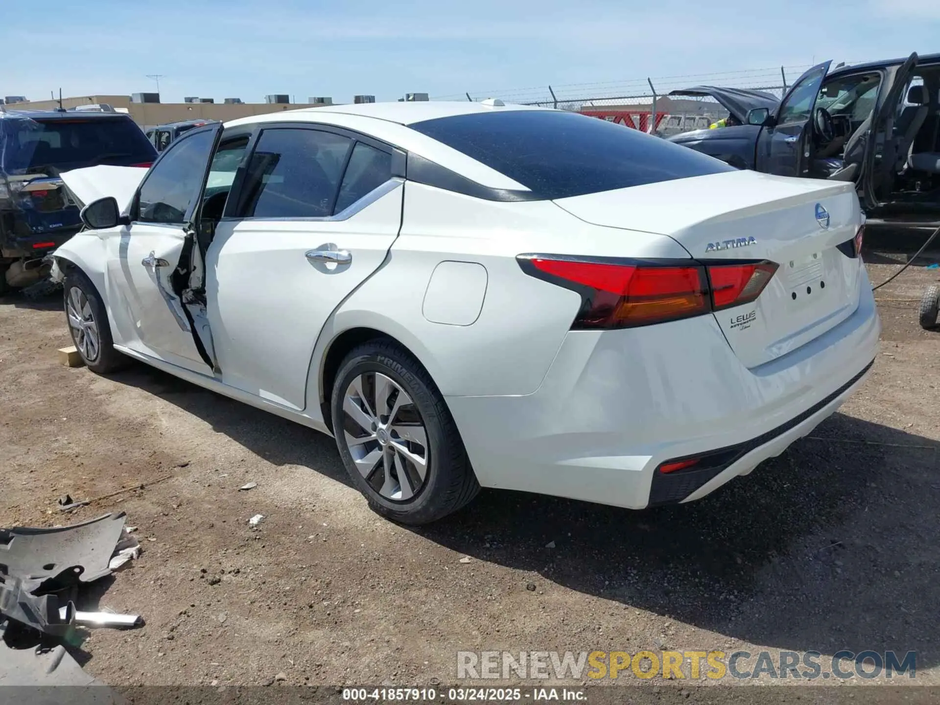 3 Photograph of a damaged car 1N4BL4BV6LC237634 NISSAN ALTIMA 2020
