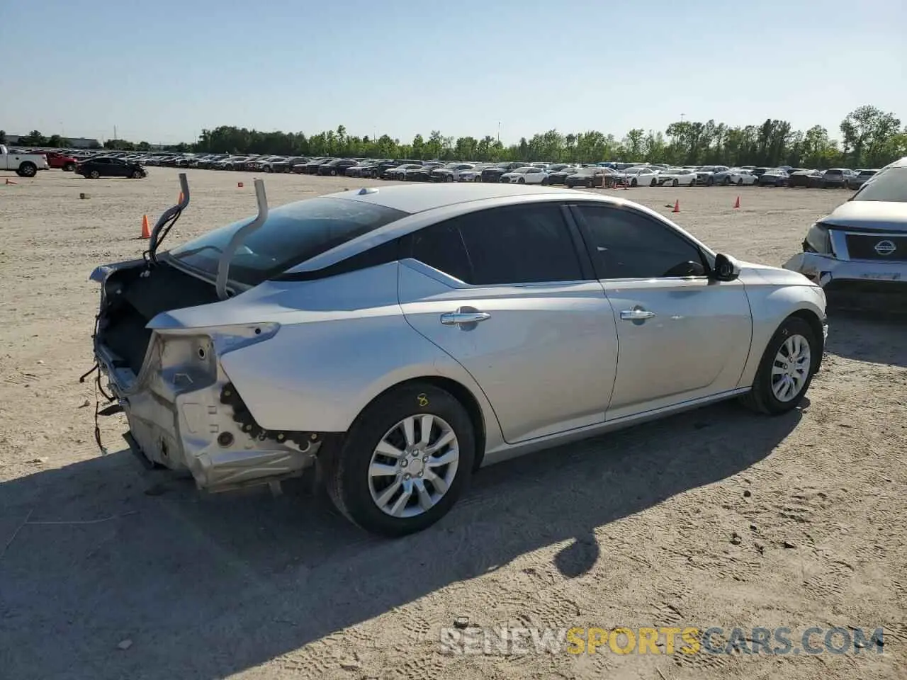 3 Photograph of a damaged car 1N4BL4BV6LC240128 NISSAN ALTIMA 2020