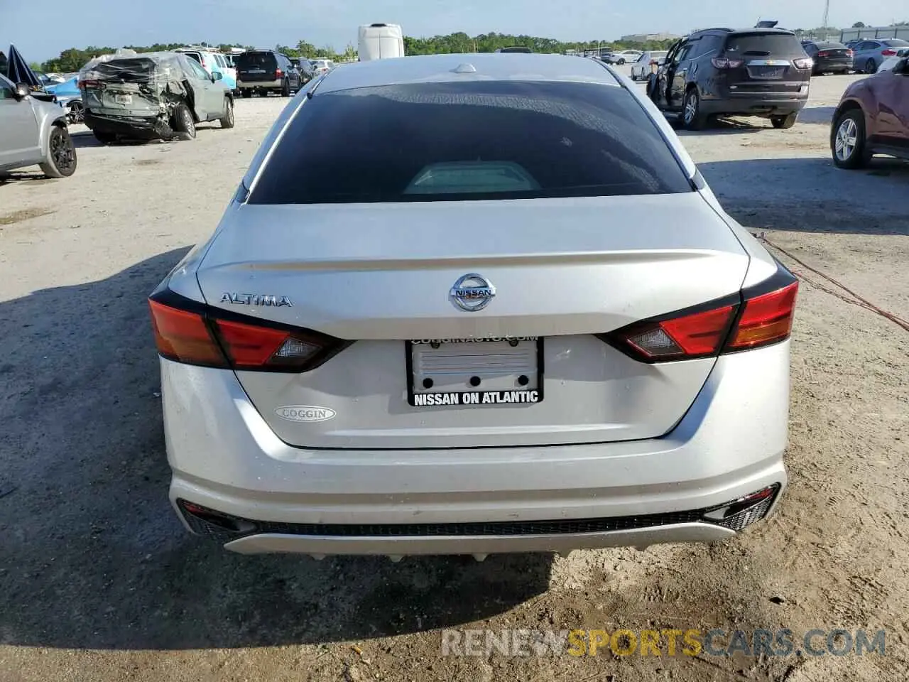 6 Photograph of a damaged car 1N4BL4BV6LC240453 NISSAN ALTIMA 2020