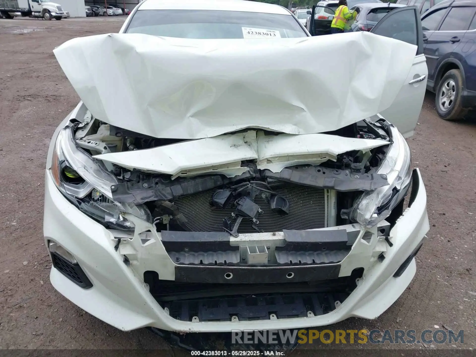 6 Photograph of a damaged car 1N4BL4BV6LC244891 NISSAN ALTIMA 2020