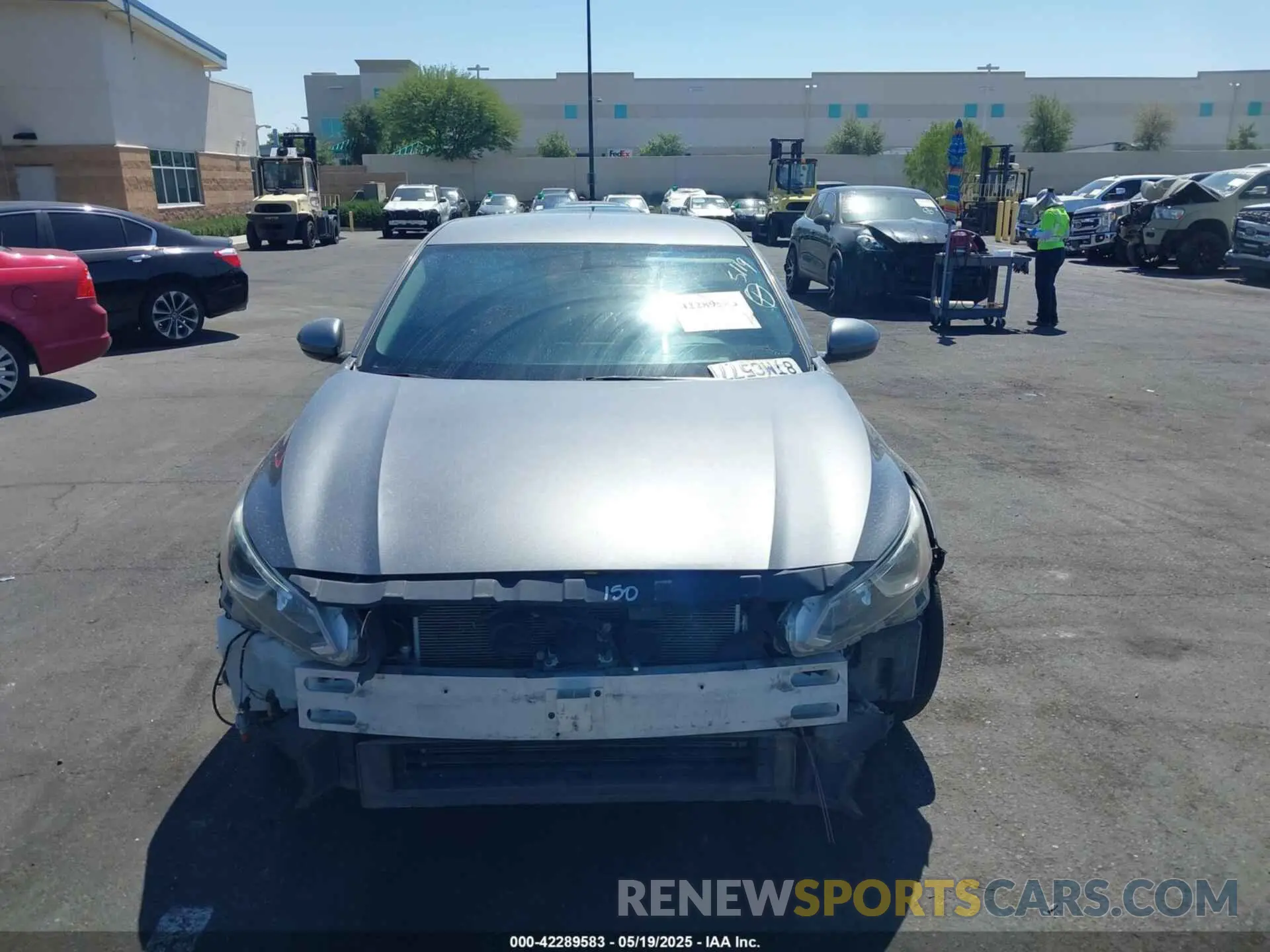 12 Photograph of a damaged car 1N4BL4BV6LC260038 NISSAN ALTIMA 2020