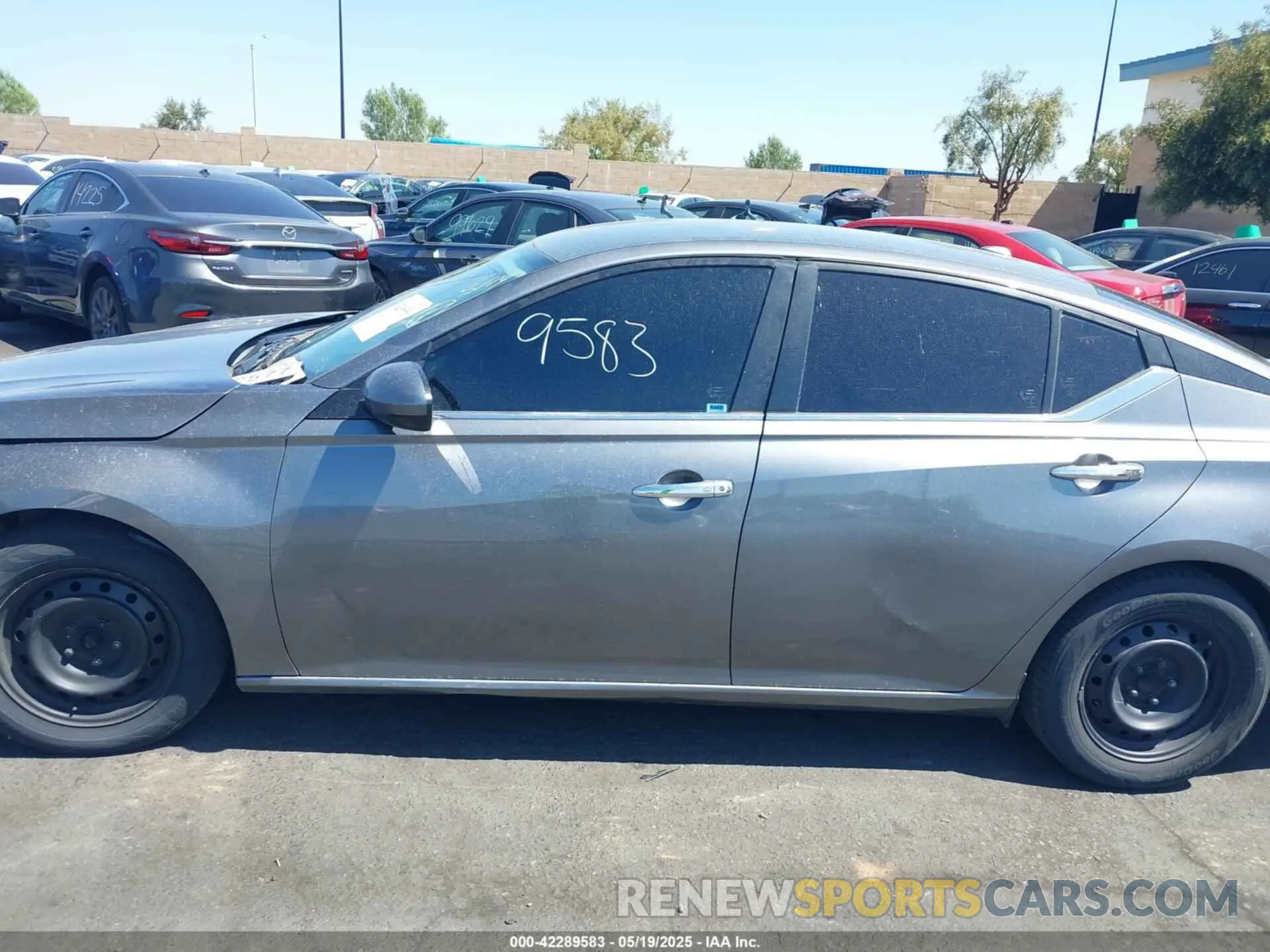 14 Photograph of a damaged car 1N4BL4BV6LC260038 NISSAN ALTIMA 2020