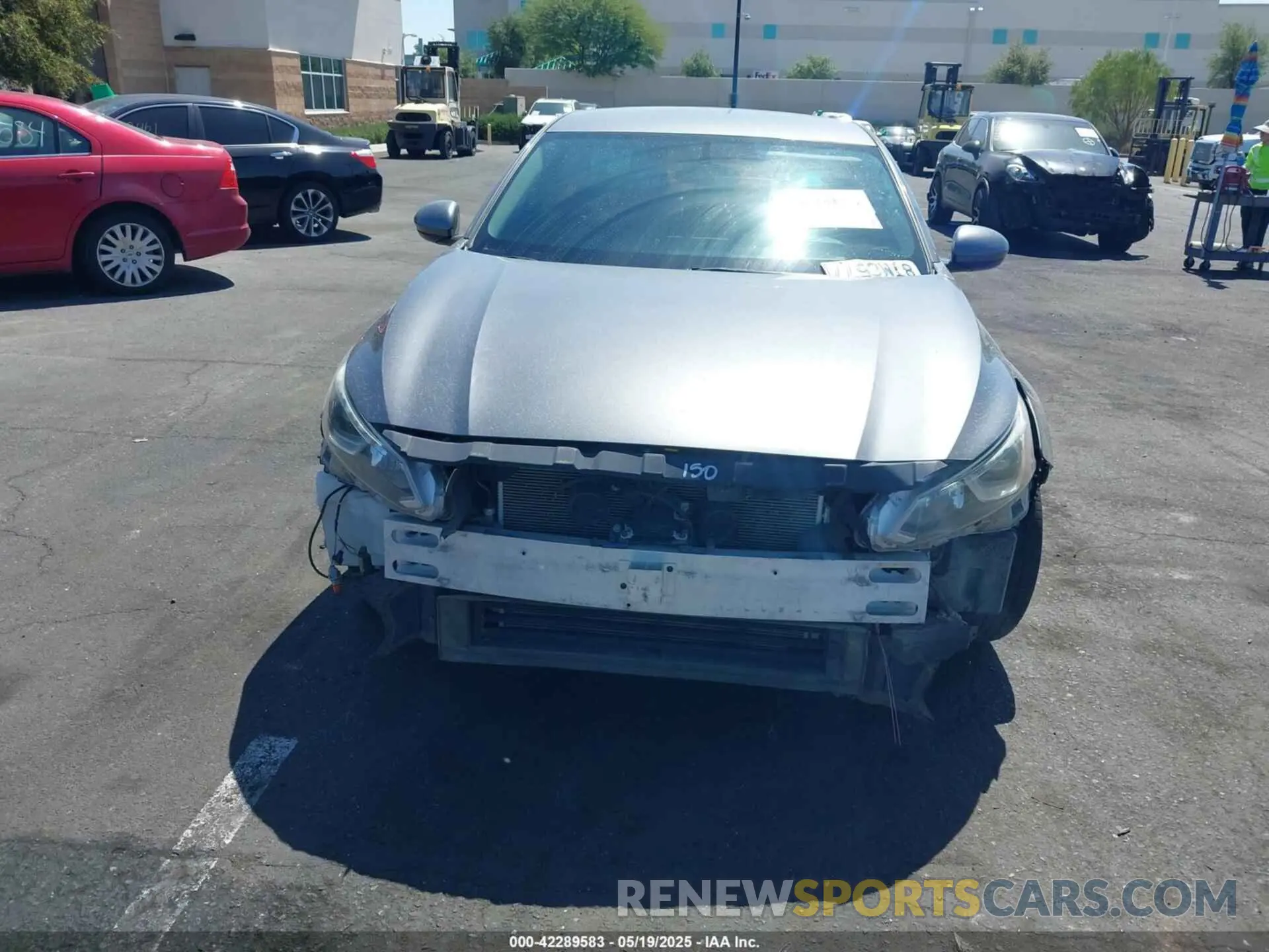 6 Photograph of a damaged car 1N4BL4BV6LC260038 NISSAN ALTIMA 2020