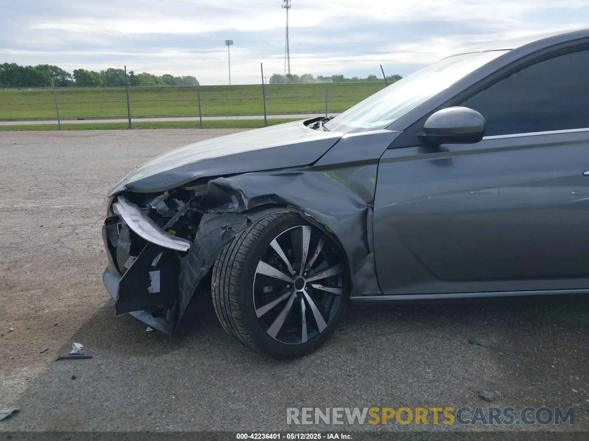 6 Photograph of a damaged car 1N4BL4BV6LC260508 NISSAN ALTIMA 2020