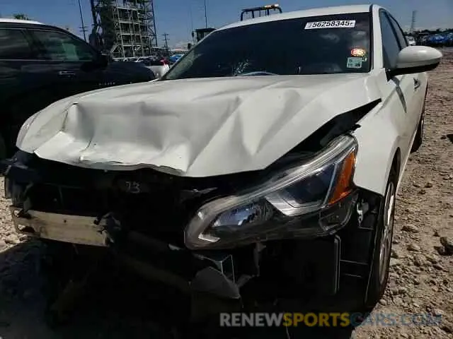 13 Photograph of a damaged car 1N4BL4BV6LC266518 NISSAN ALTIMA 2020