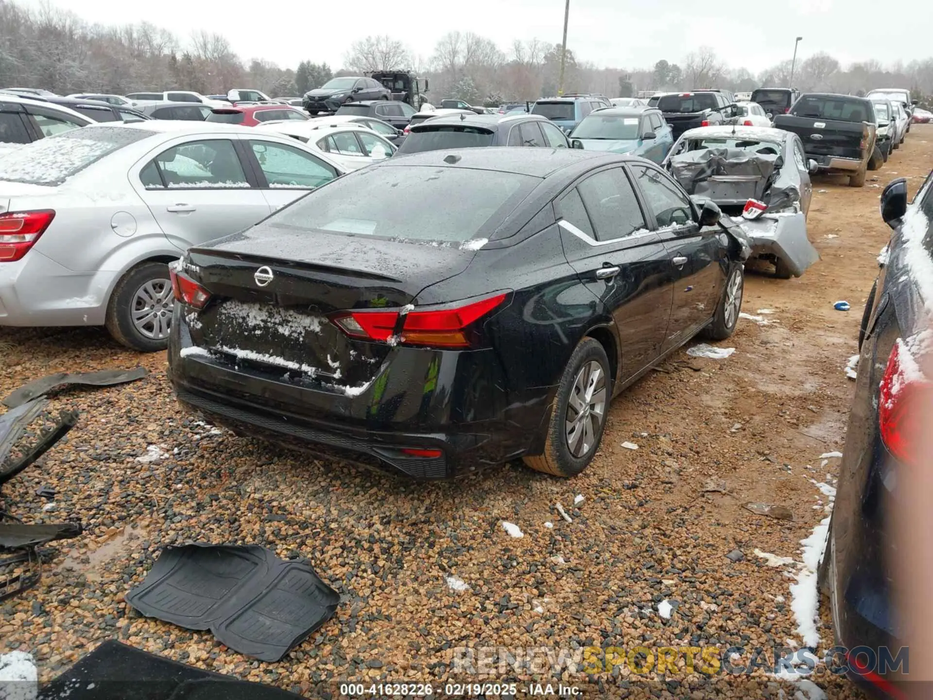 4 Photograph of a damaged car 1N4BL4BV6LC271461 NISSAN ALTIMA 2020