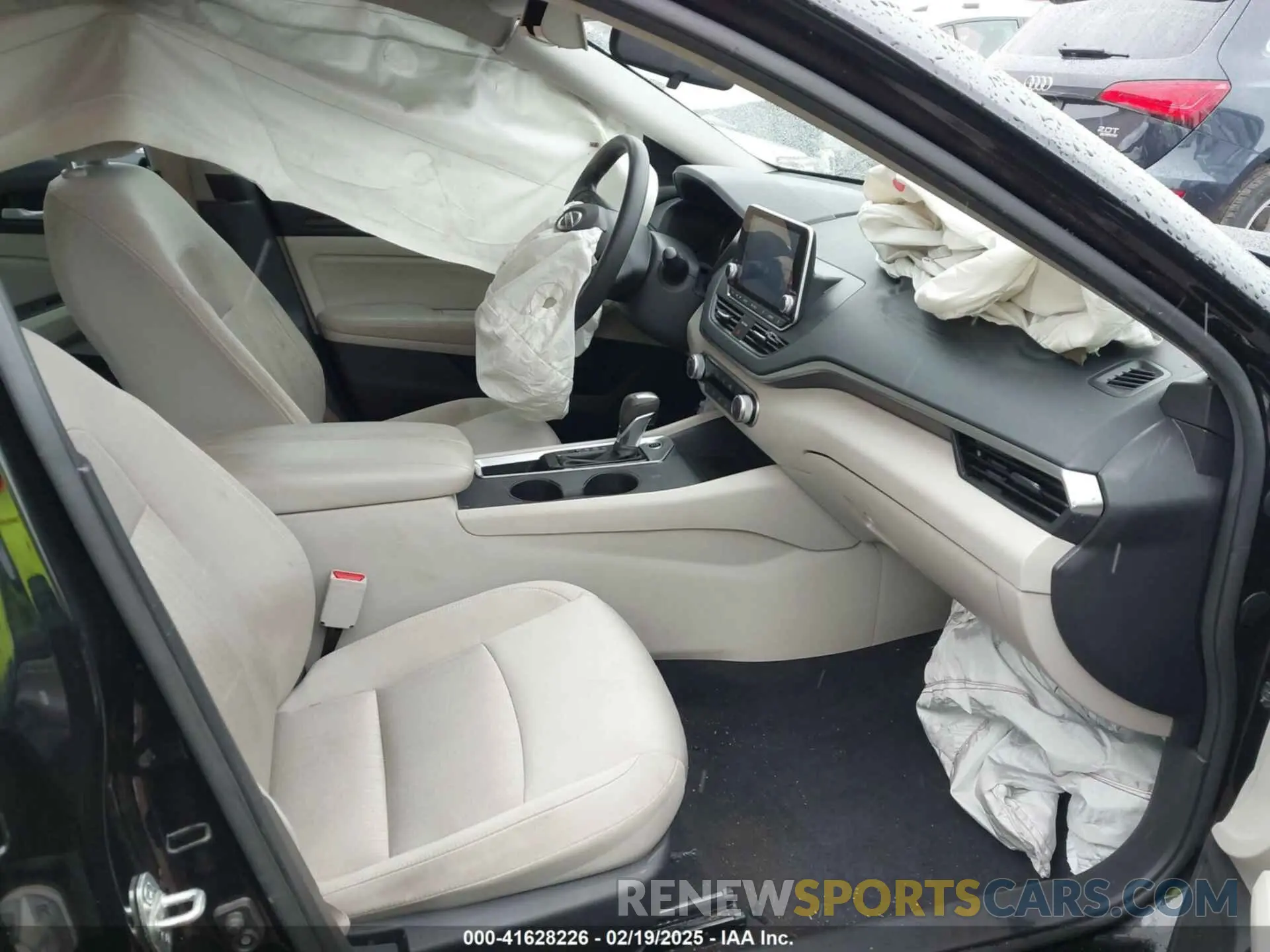 5 Photograph of a damaged car 1N4BL4BV6LC271461 NISSAN ALTIMA 2020
