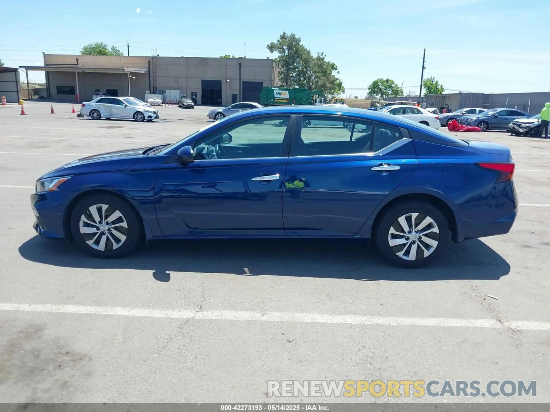 13 Photograph of a damaged car 1N4BL4BV6LC284100 NISSAN ALTIMA 2020