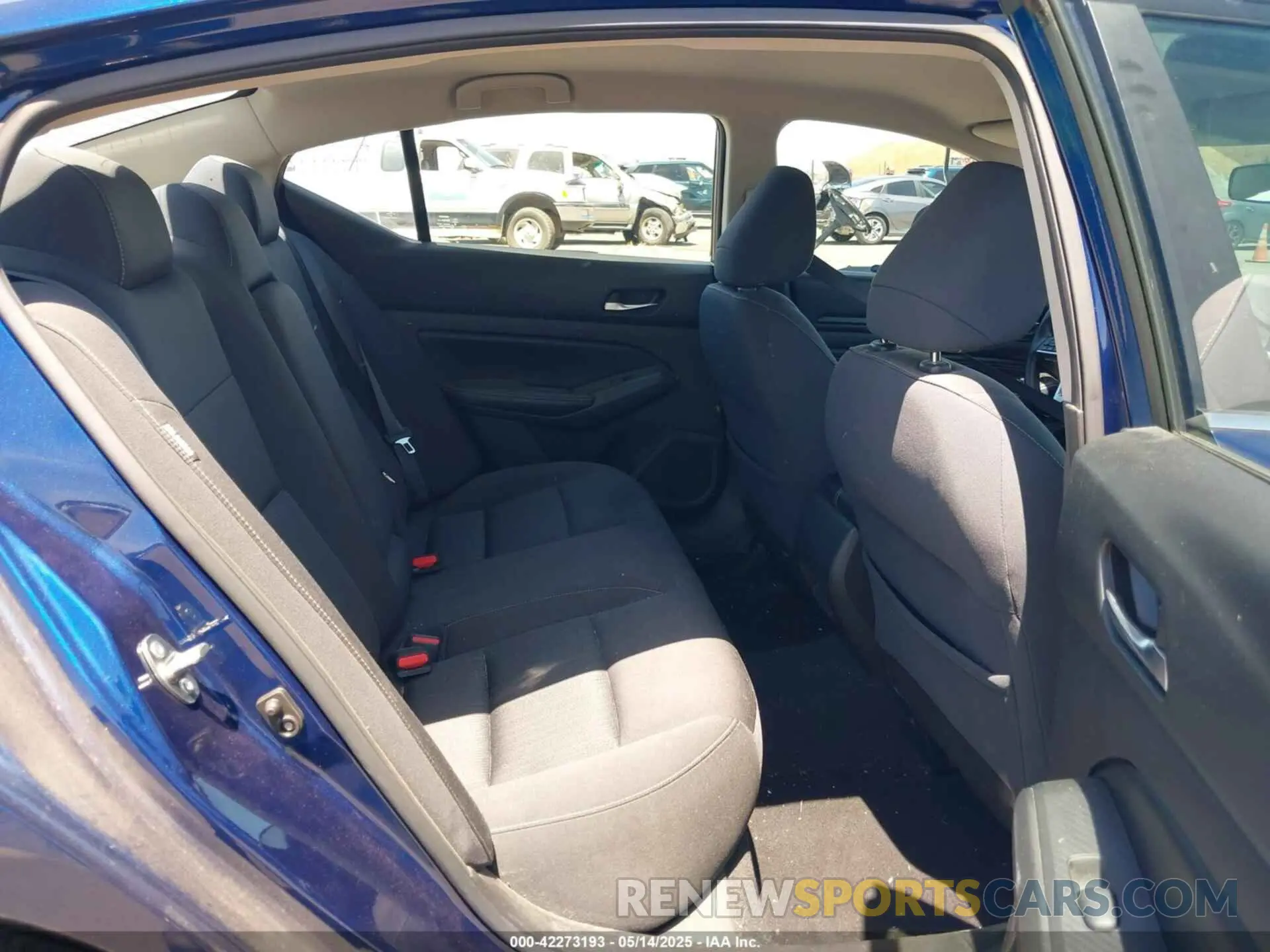 8 Photograph of a damaged car 1N4BL4BV6LC284100 NISSAN ALTIMA 2020