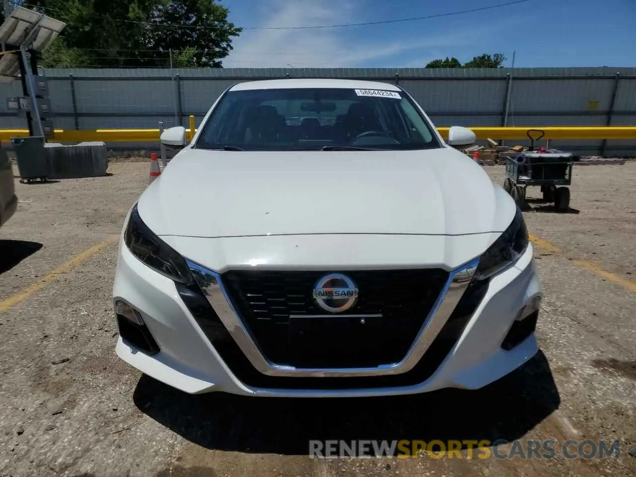 5 Photograph of a damaged car 1N4BL4BV6LN313194 NISSAN ALTIMA 2020