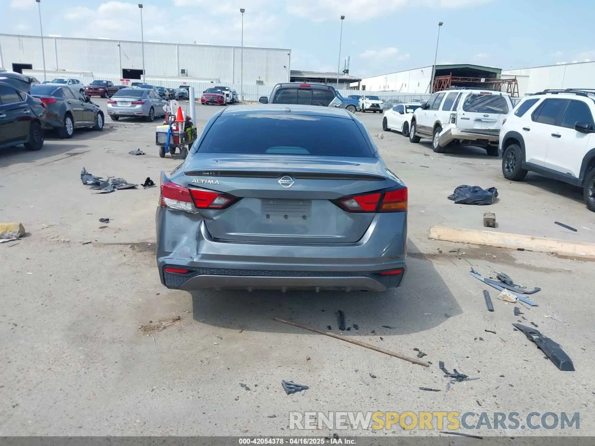 16 Photograph of a damaged car 1N4BL4BV7LC114313 NISSAN ALTIMA 2020