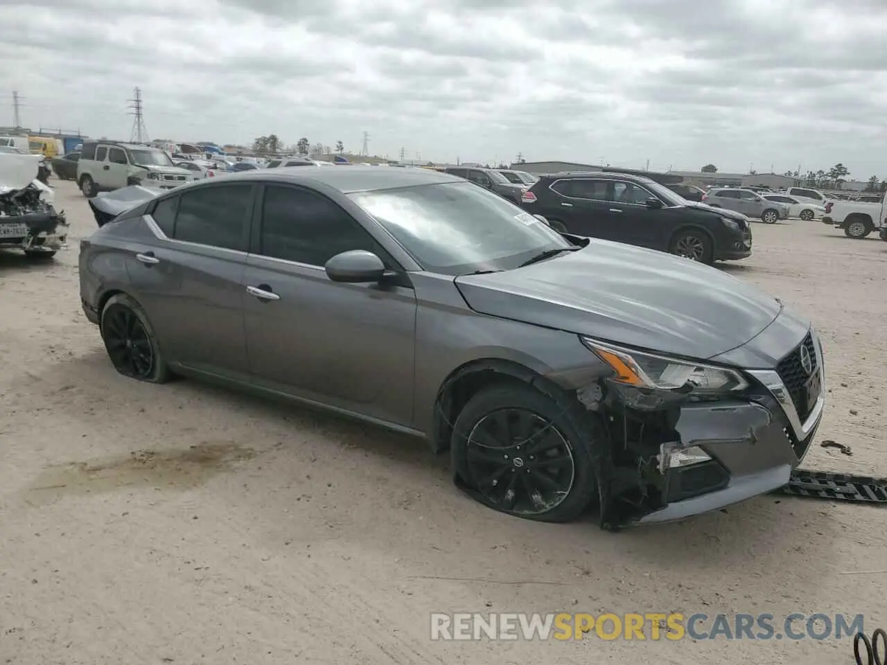 4 Photograph of a damaged car 1N4BL4BV7LC117647 NISSAN ALTIMA 2020