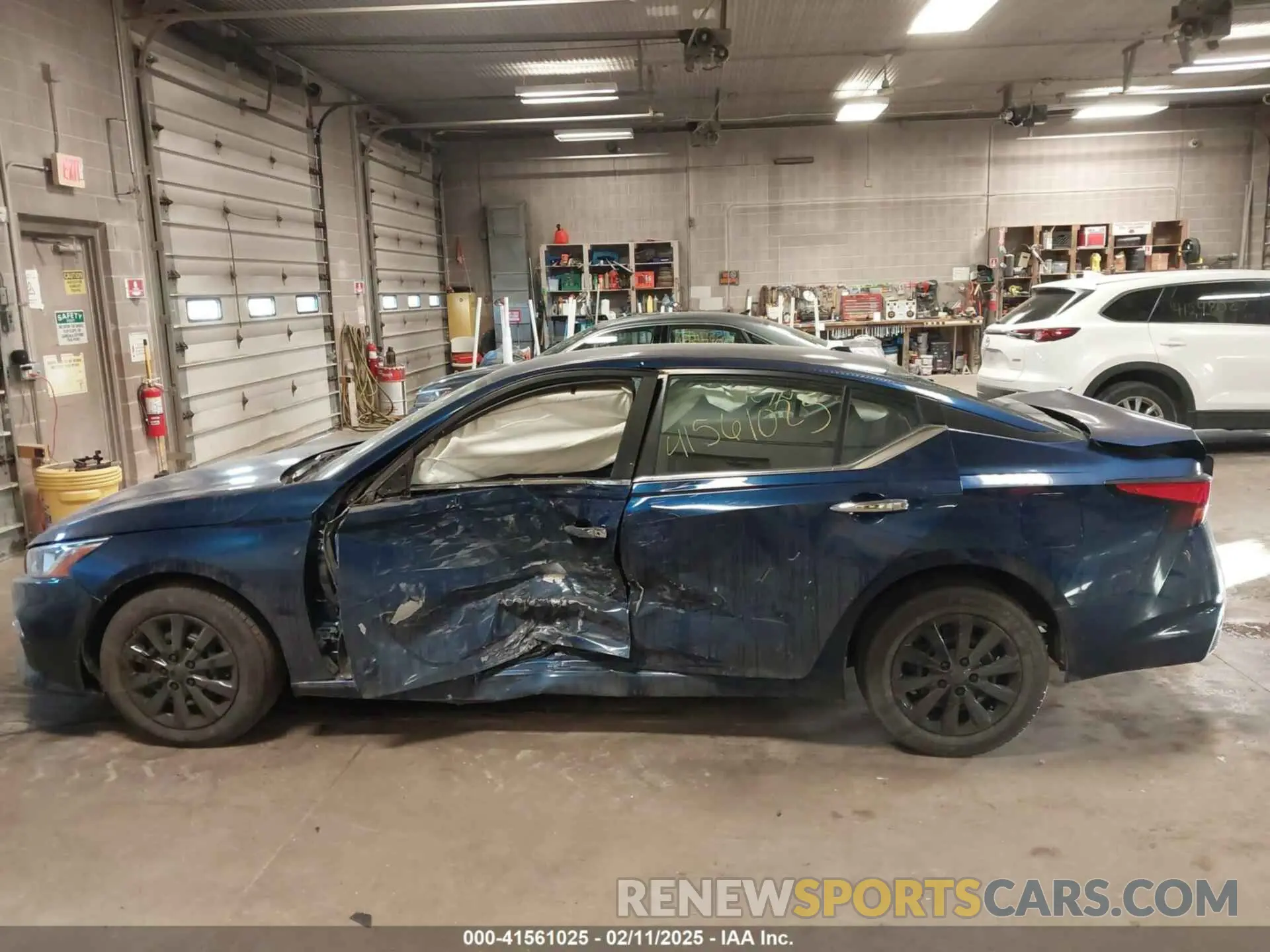 14 Photograph of a damaged car 1N4BL4BV7LC138479 NISSAN ALTIMA 2020