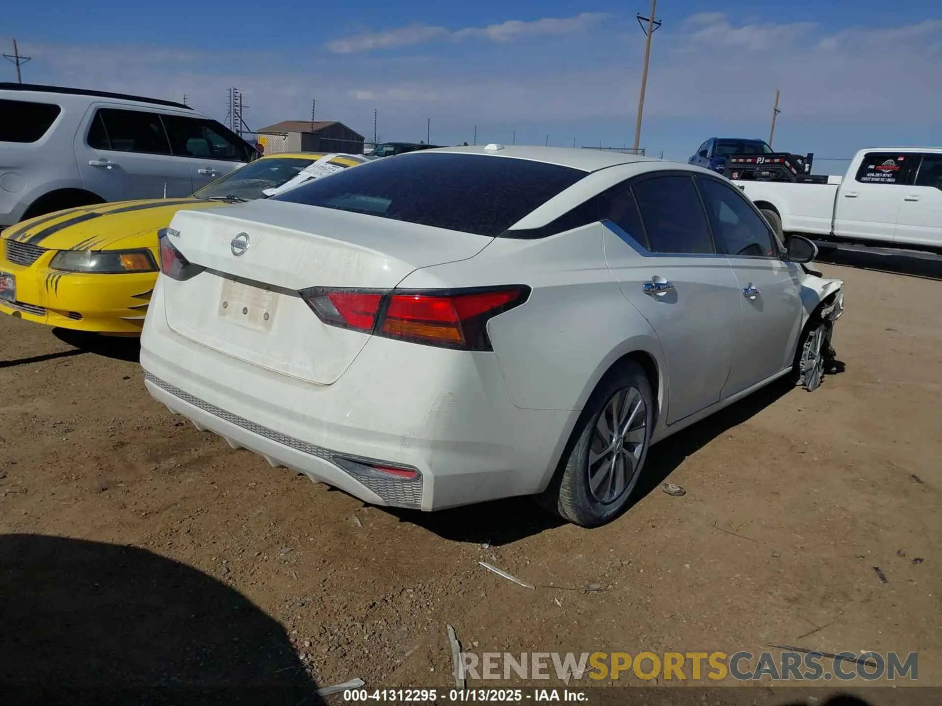 4 Photograph of a damaged car 1N4BL4BV7LC147800 NISSAN ALTIMA 2020